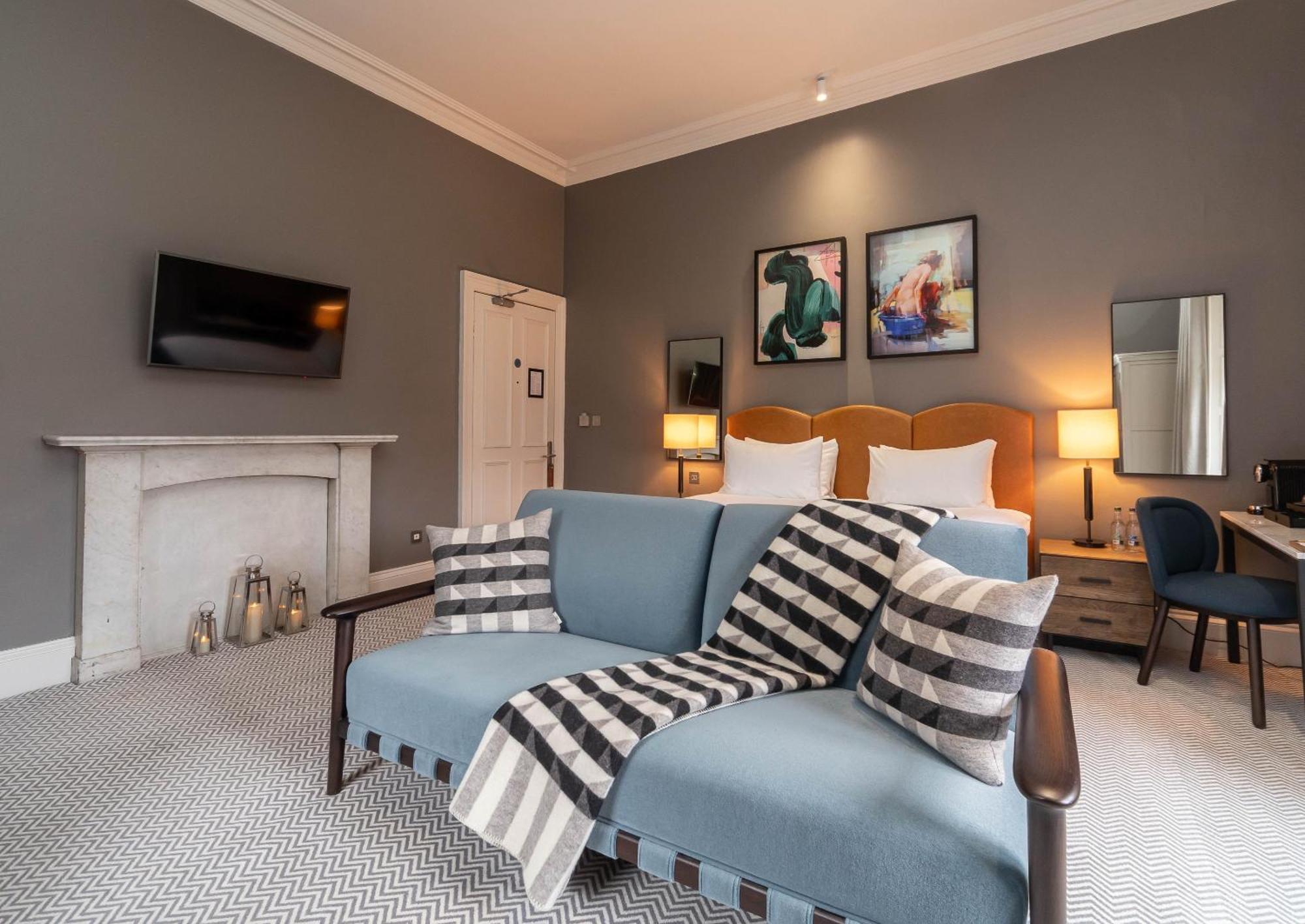 Signature Room