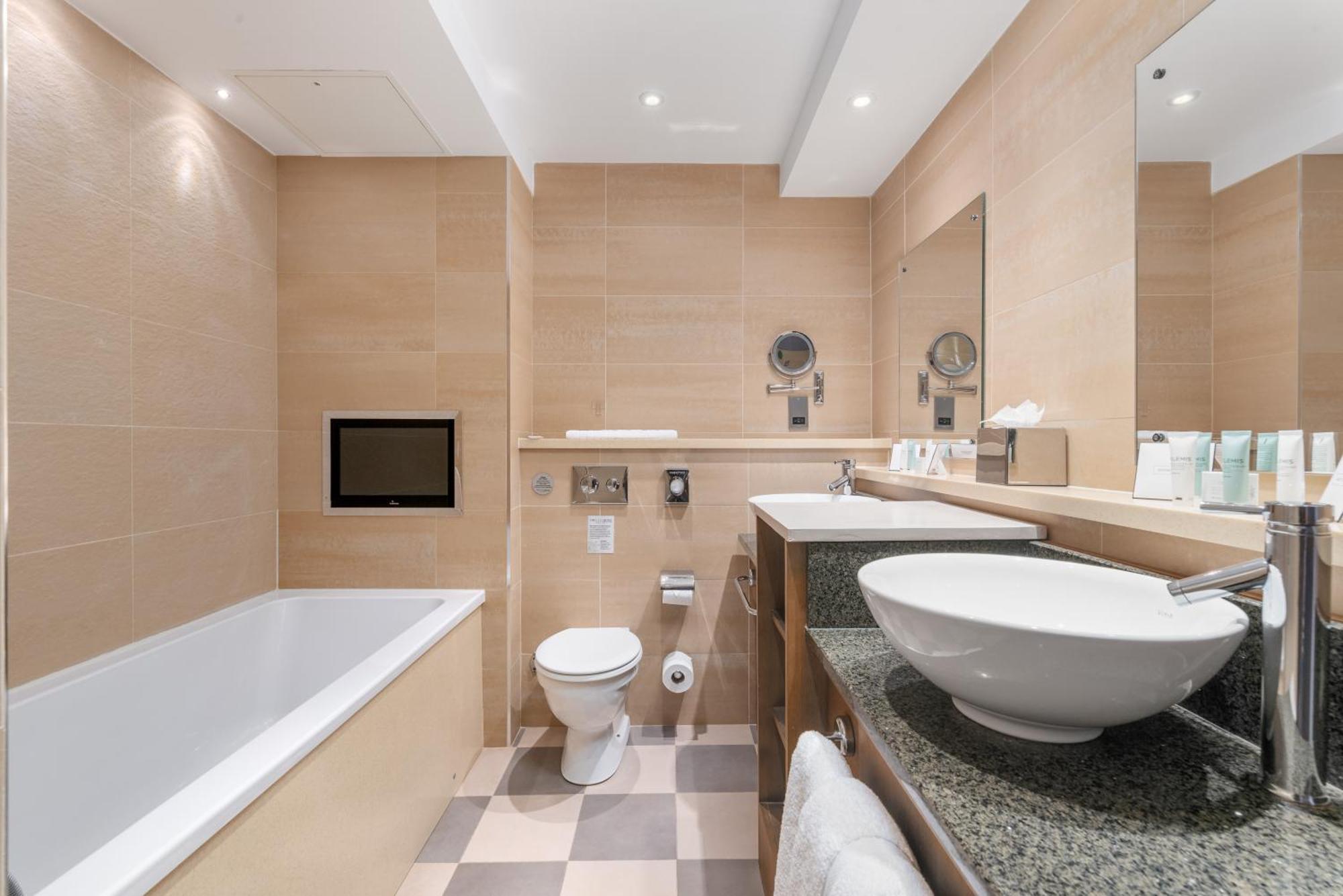 Penthouse Suite - No Spa Access,1571300447:JPEG