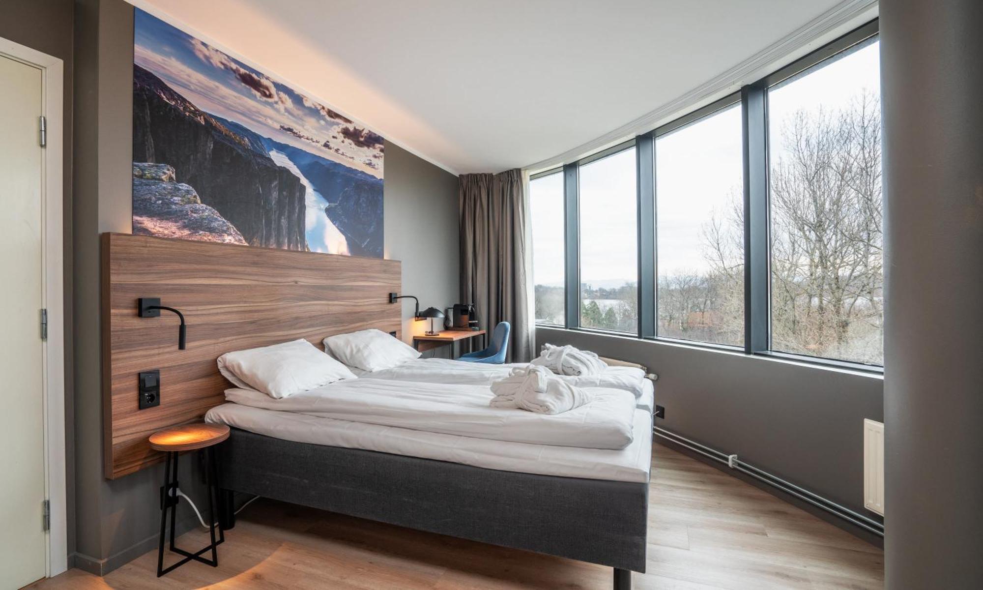 Superior Accessible Room