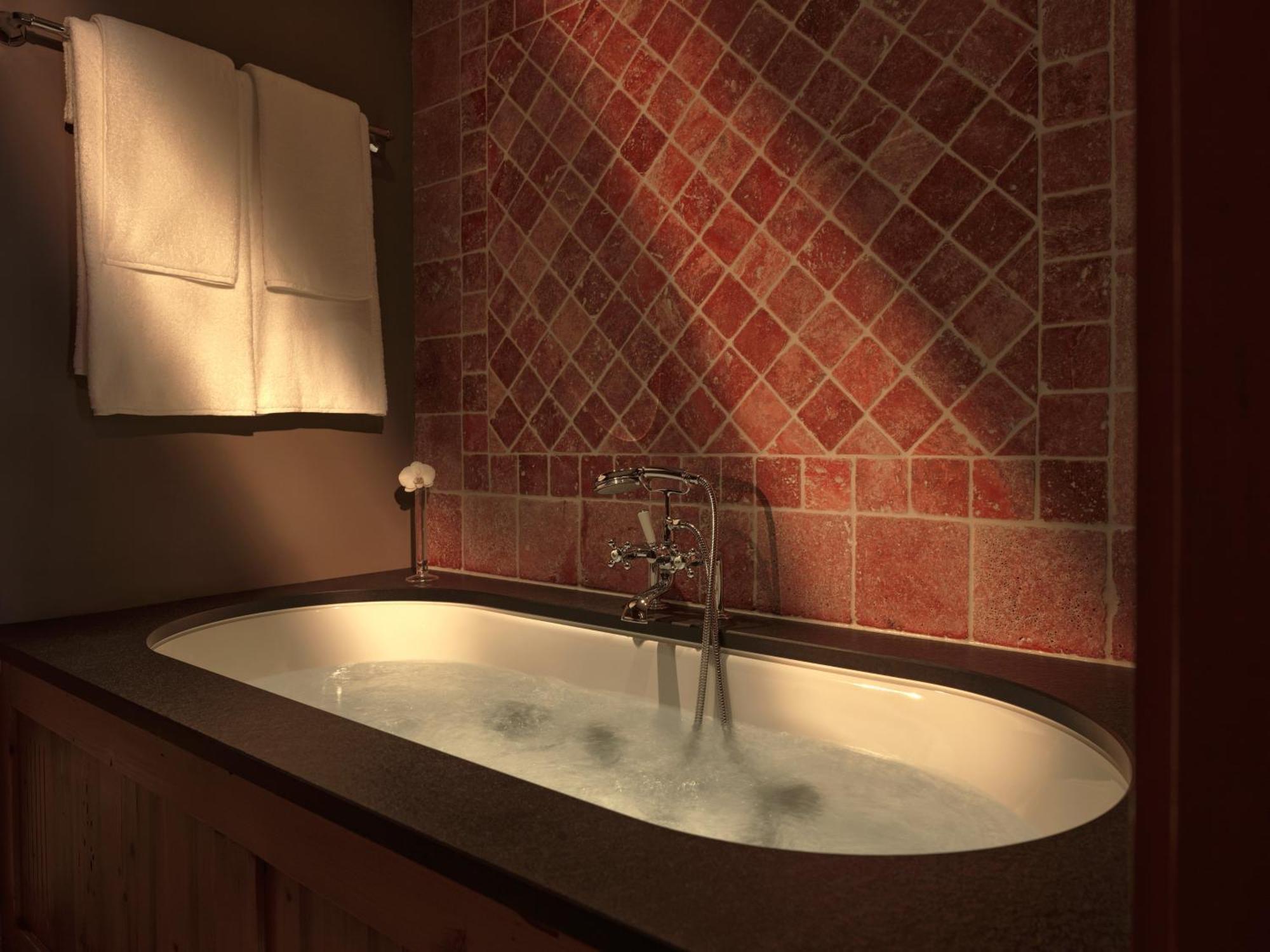 Deluxe Suite,1758299719:JPEG