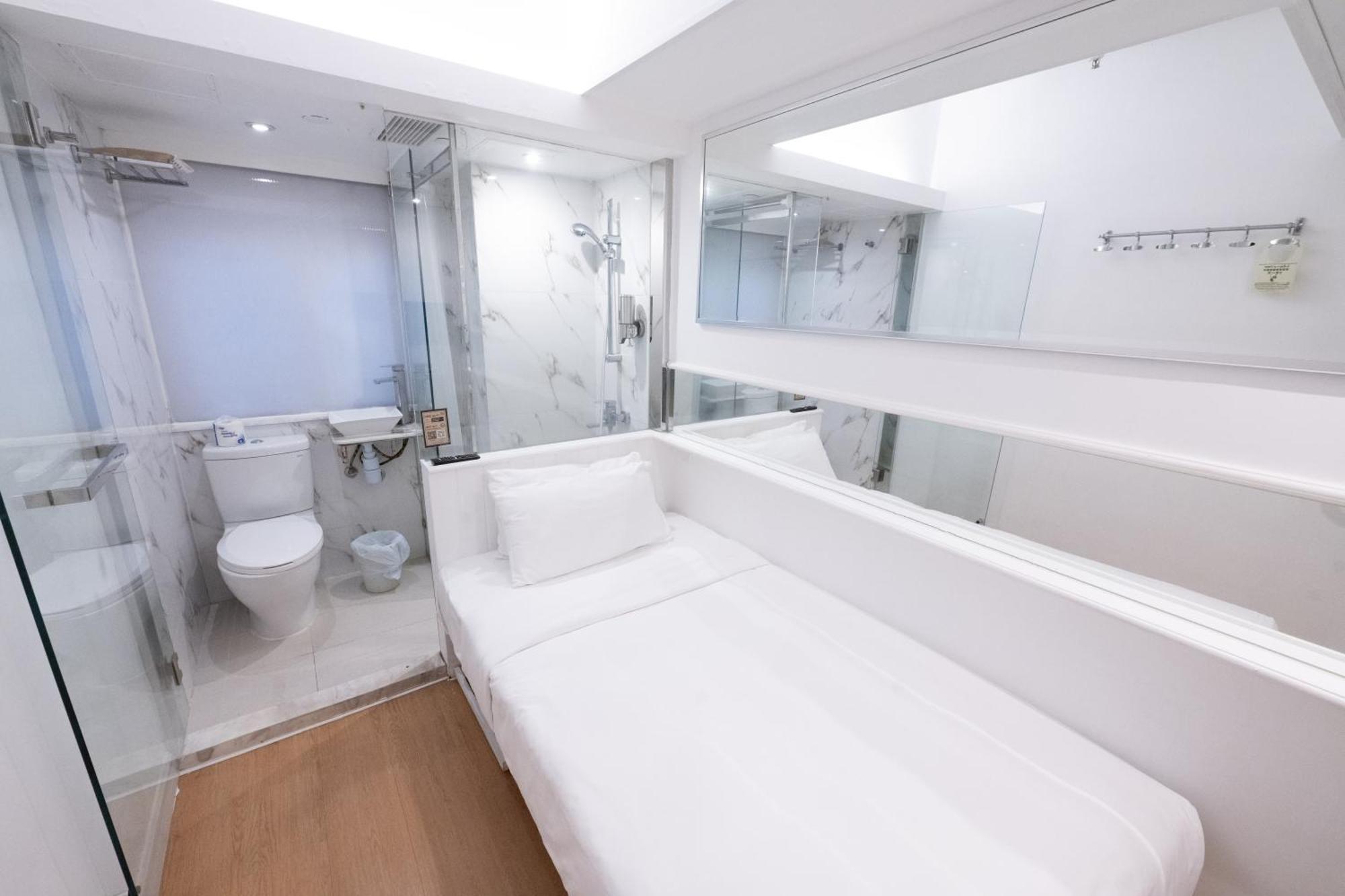 Solo Room