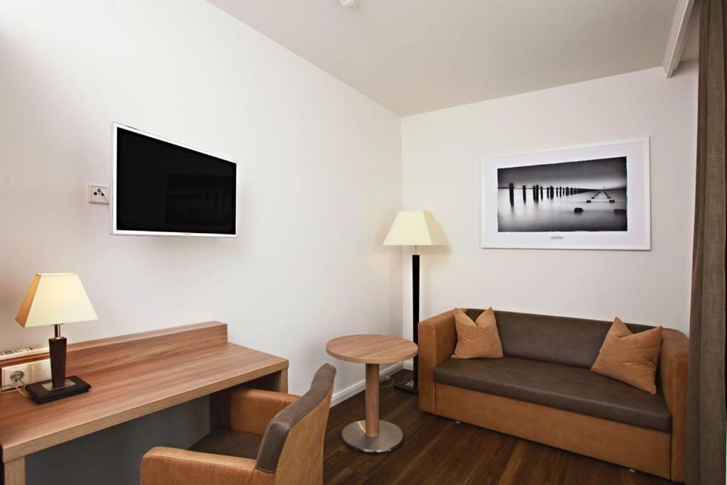 Superior One-Bedroom Apartment