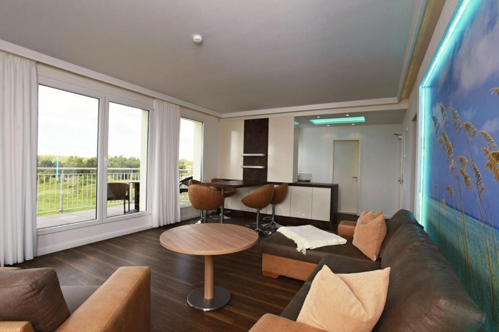 Superior One-Bedroom Apartment