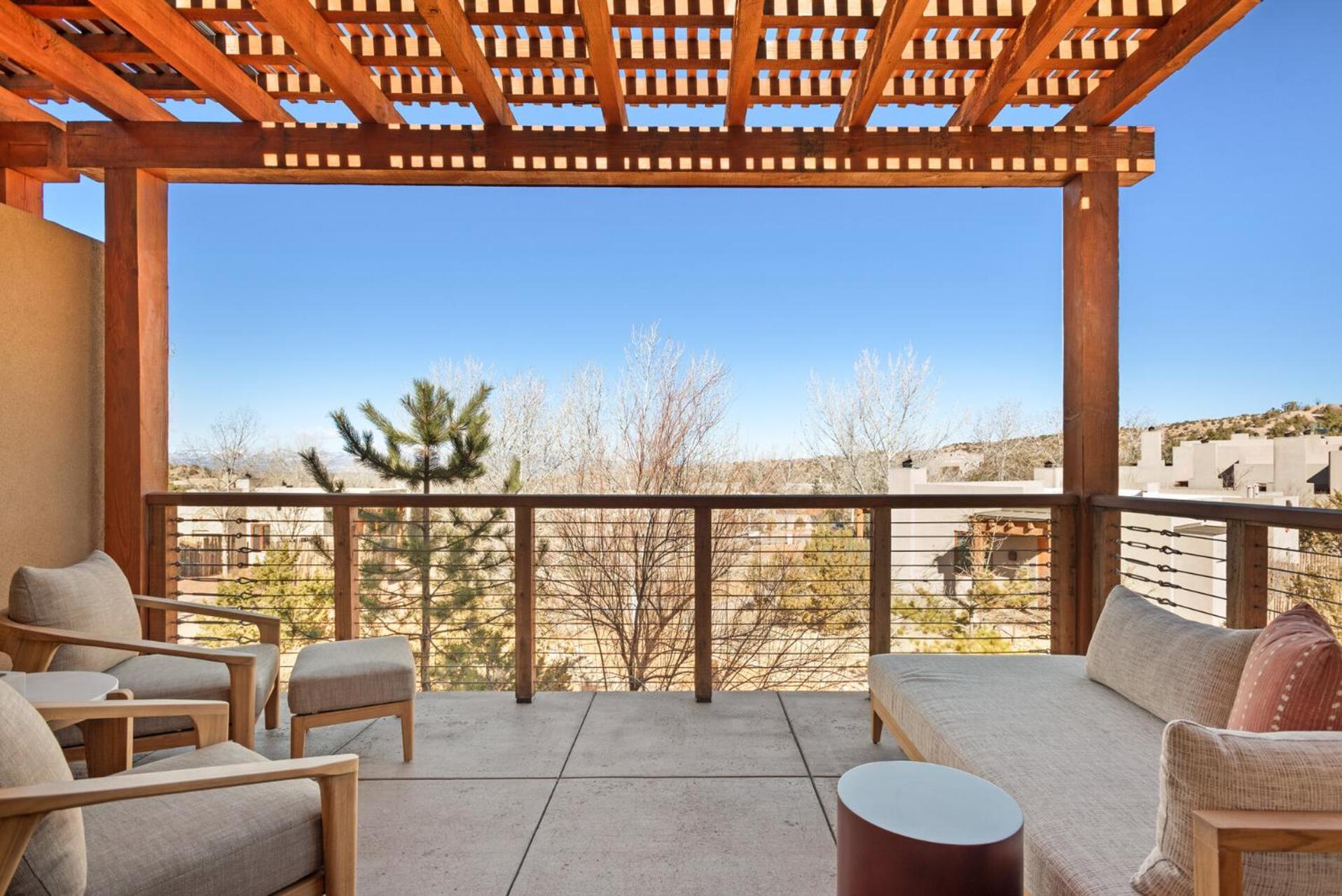 Vista Casita One King Bed
