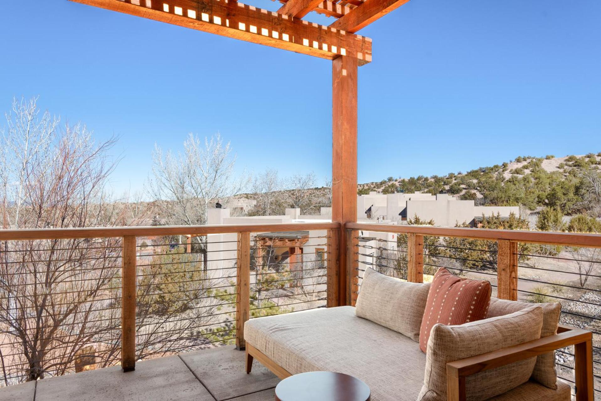 Vista Casita One King Bed