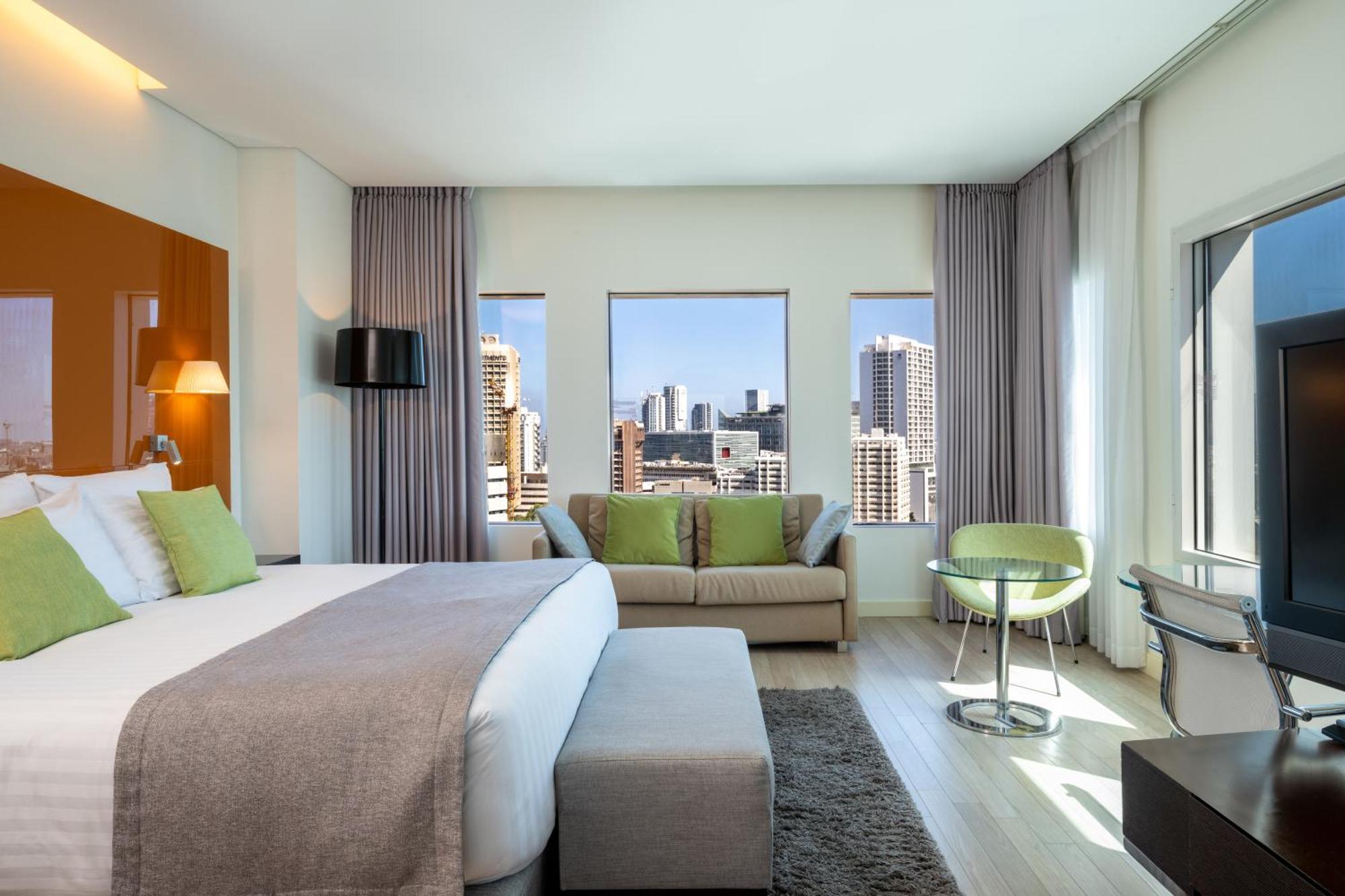 Premium King Room City View