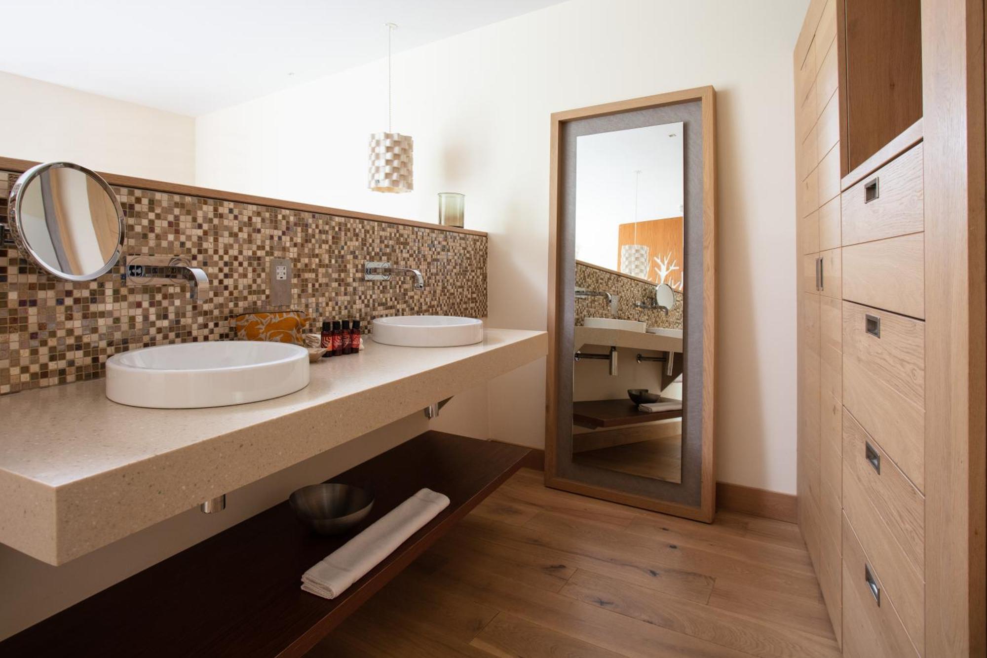 Unique,1584486303:JPEG