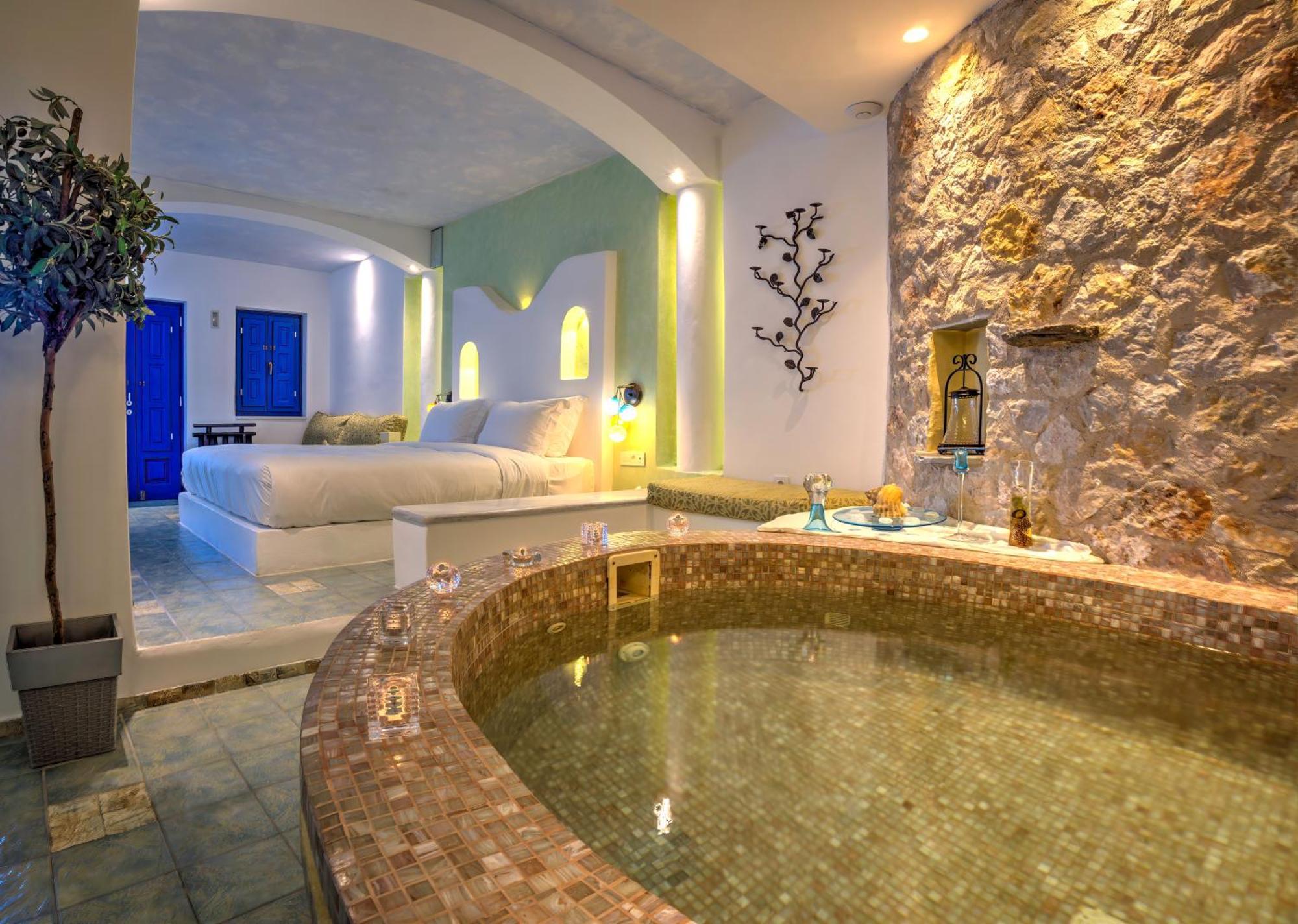 Honeymoon Suite Spa Bath Caldera View,1586105746:JPEG