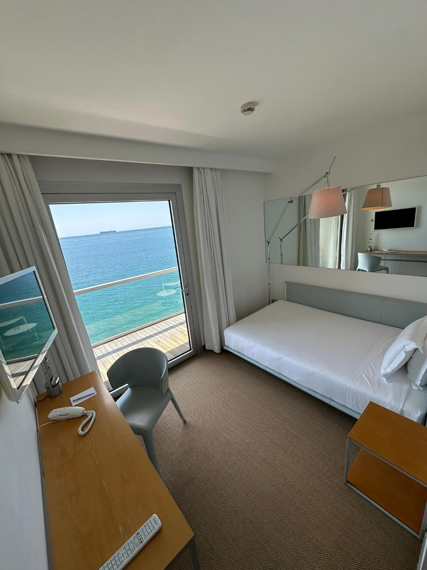 Single Room,1586109679:JPEG