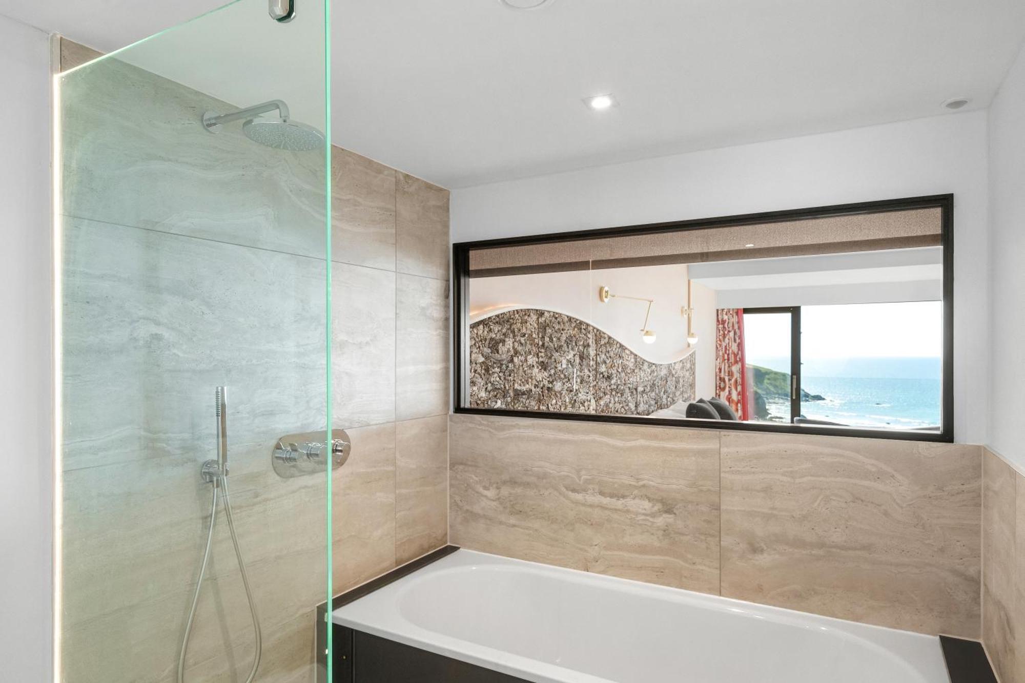 Spacious Sea View Double or Twin