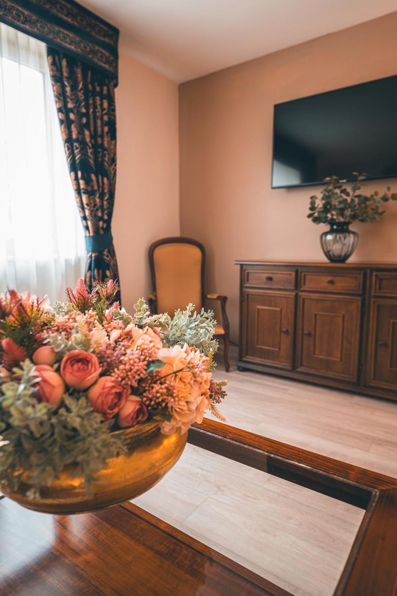 Large Suite