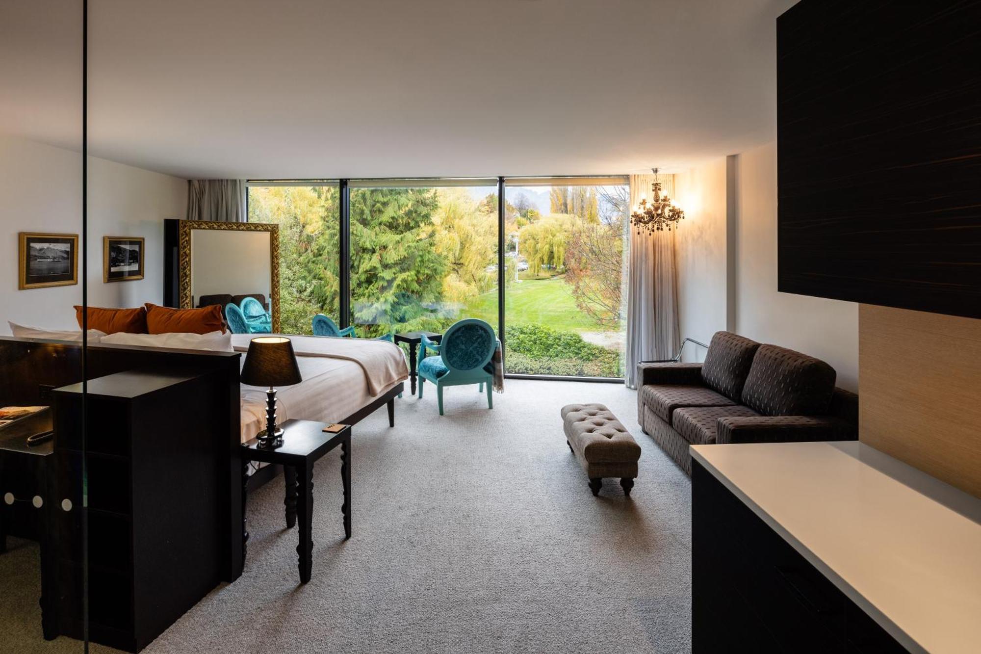 Remarkables View King Room