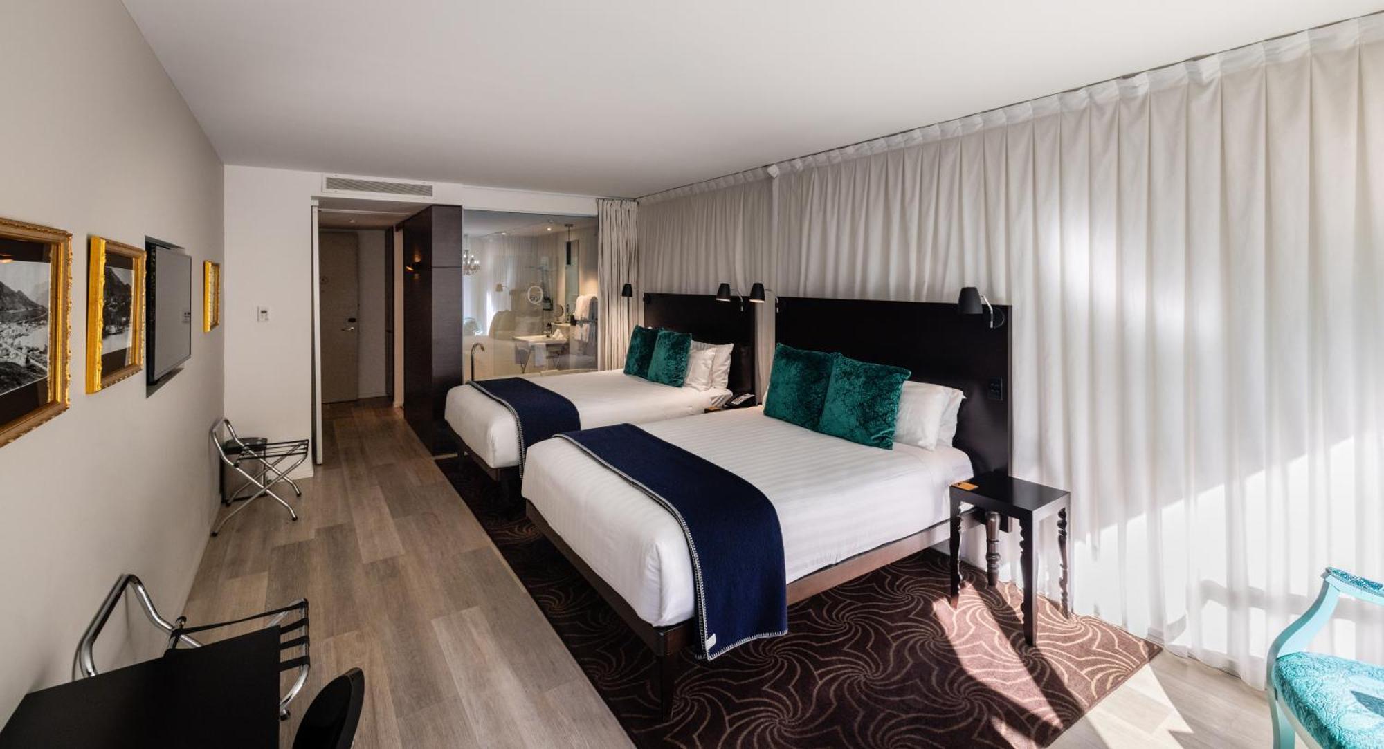 Gondola View Twin Room