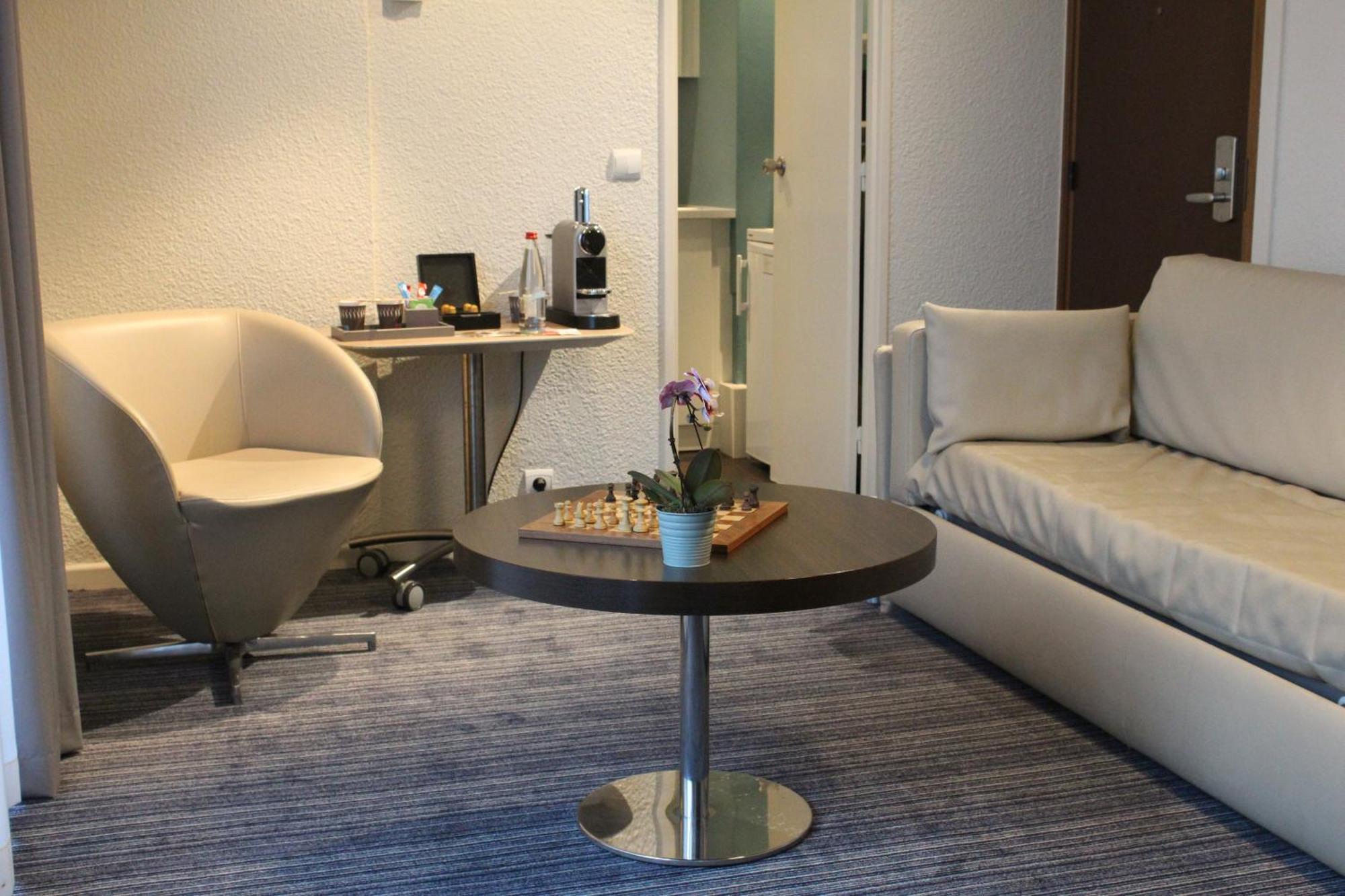 Privilege Apartment 1 Double Bed Sofa