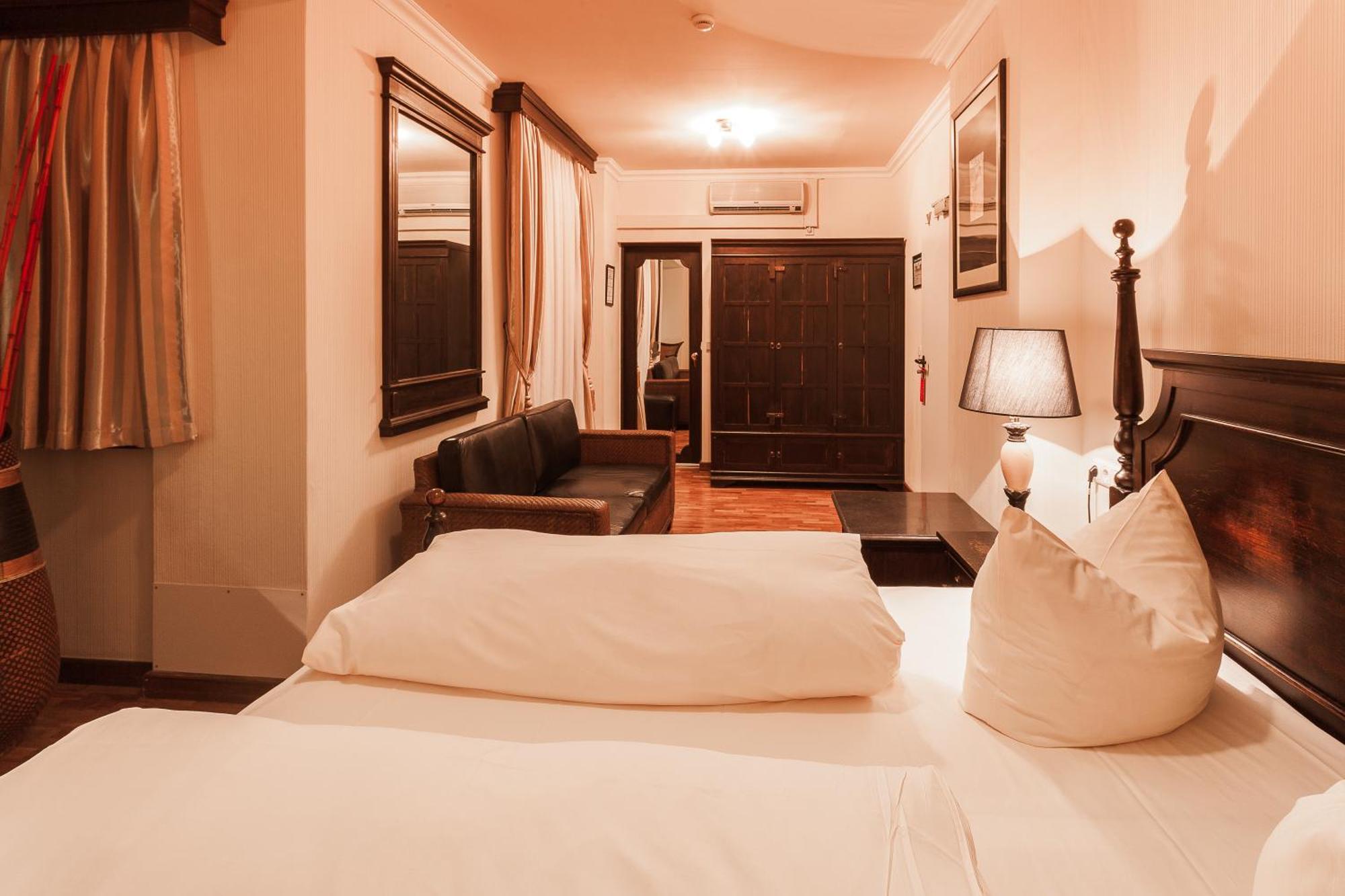 Junior Suite Double courtyard side