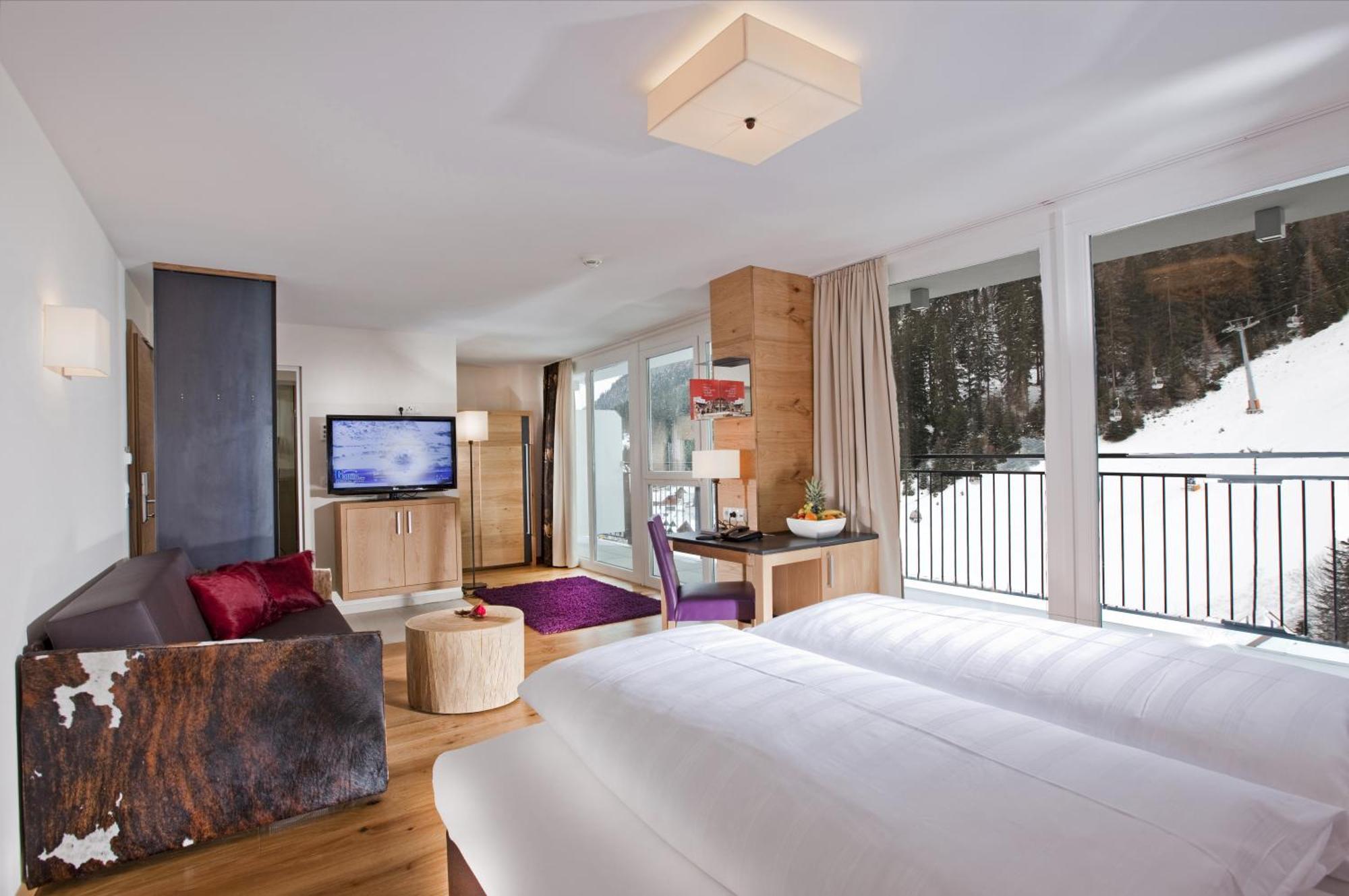 Deluxe Suite
