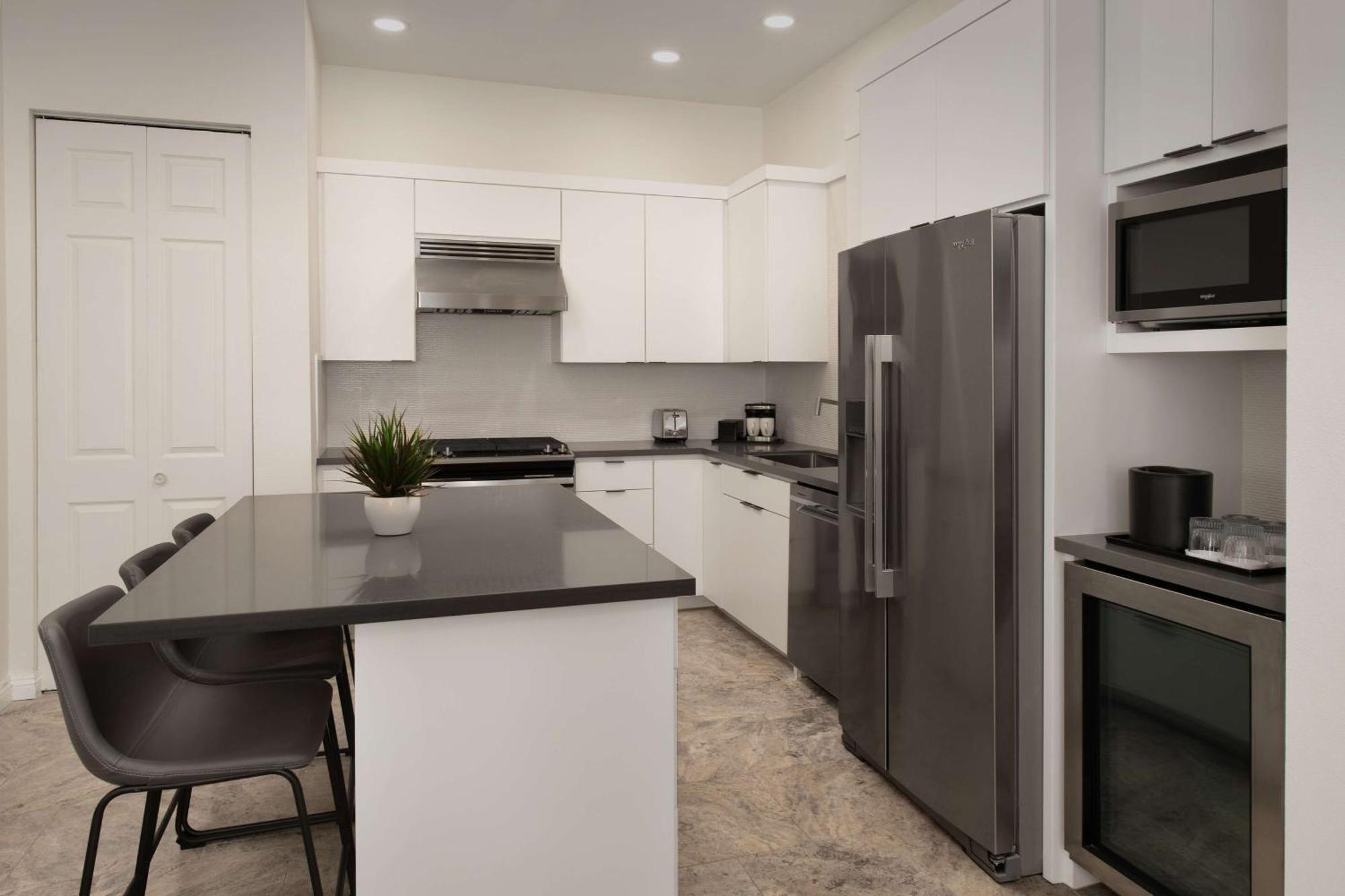 One-Bedroom Apartment,1588092601:JPEG