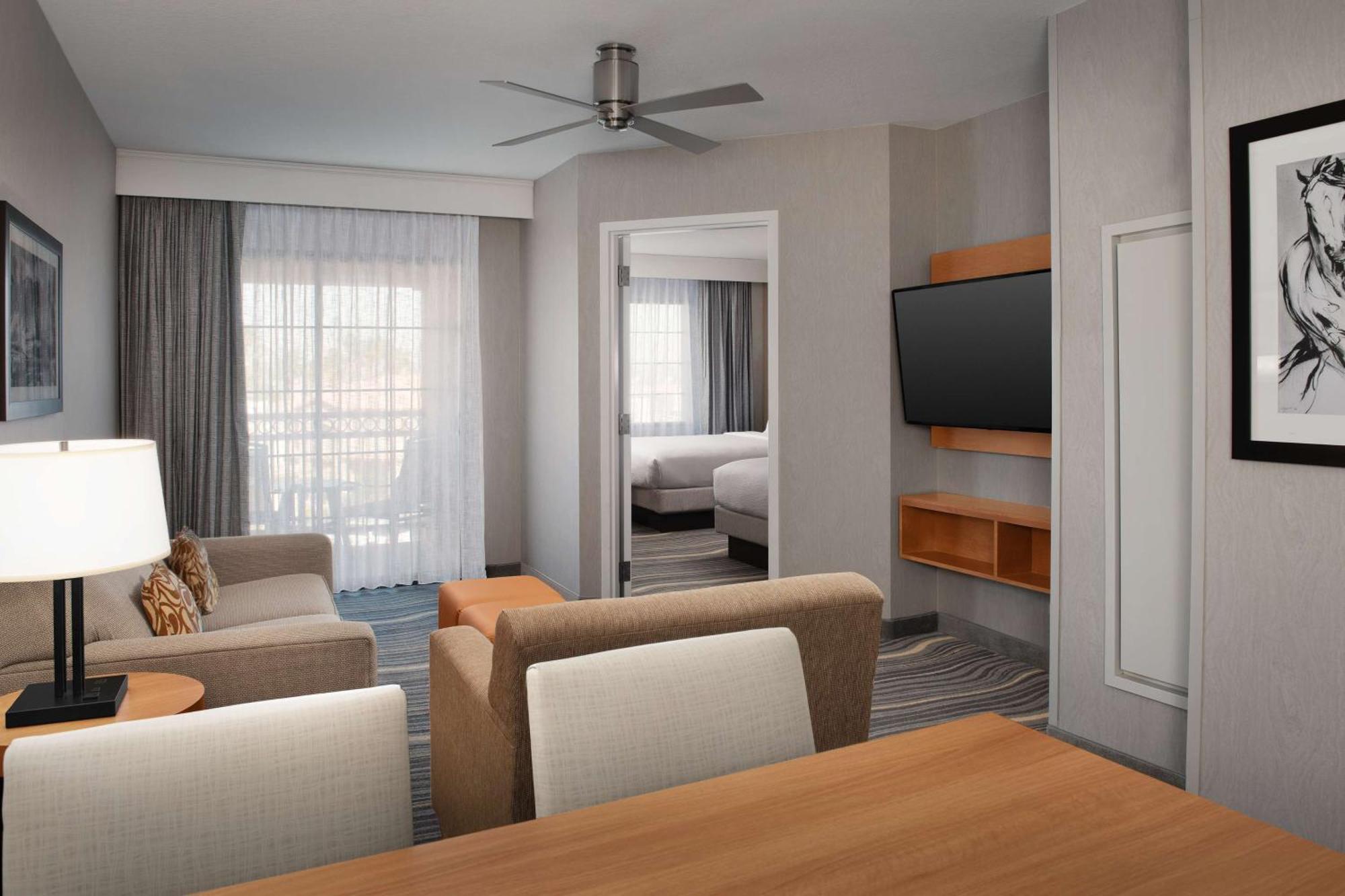 Corner Queen Room Two Queen Beds