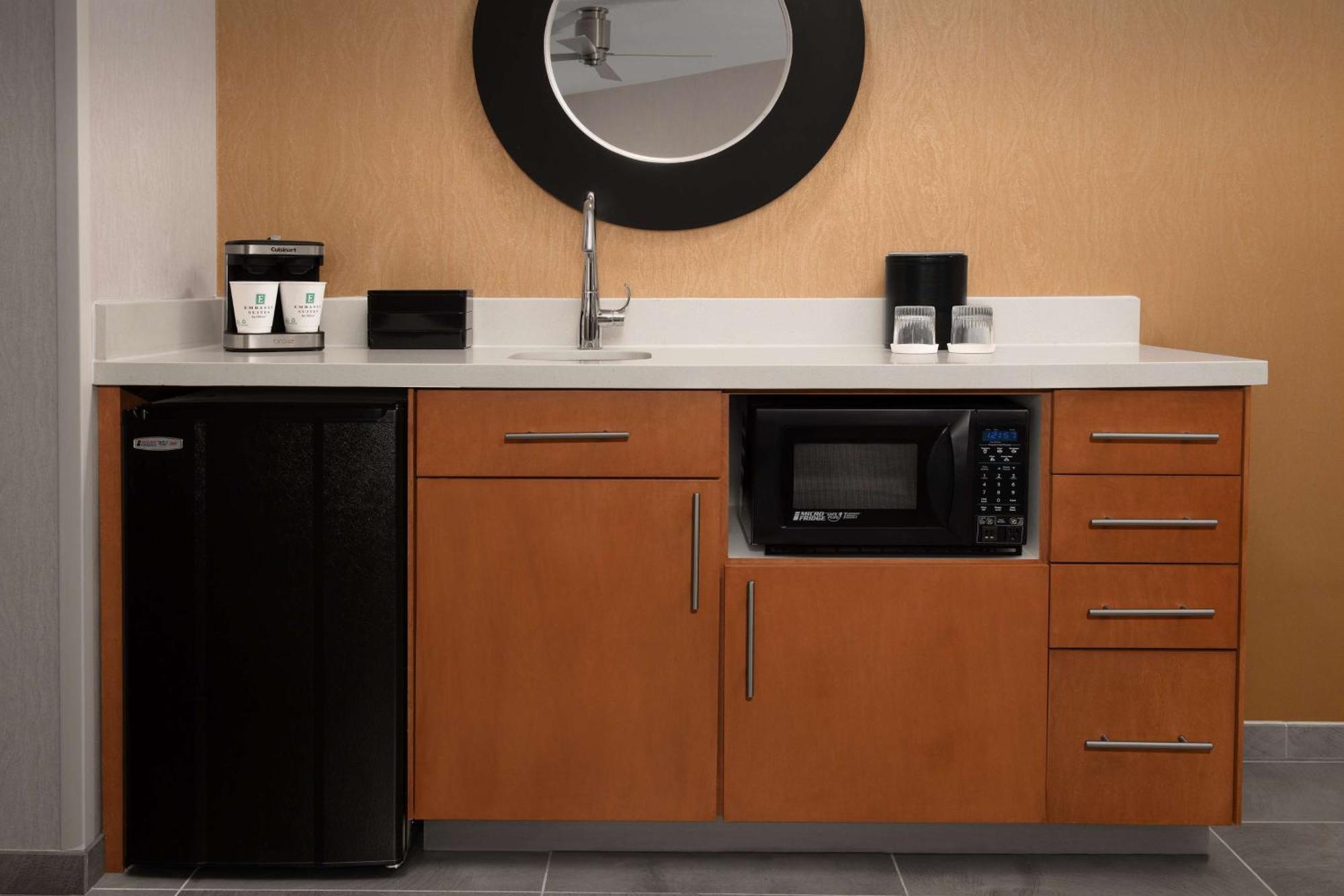 Two-Room King Suite - Non-Smoking,1588092630:JPEG