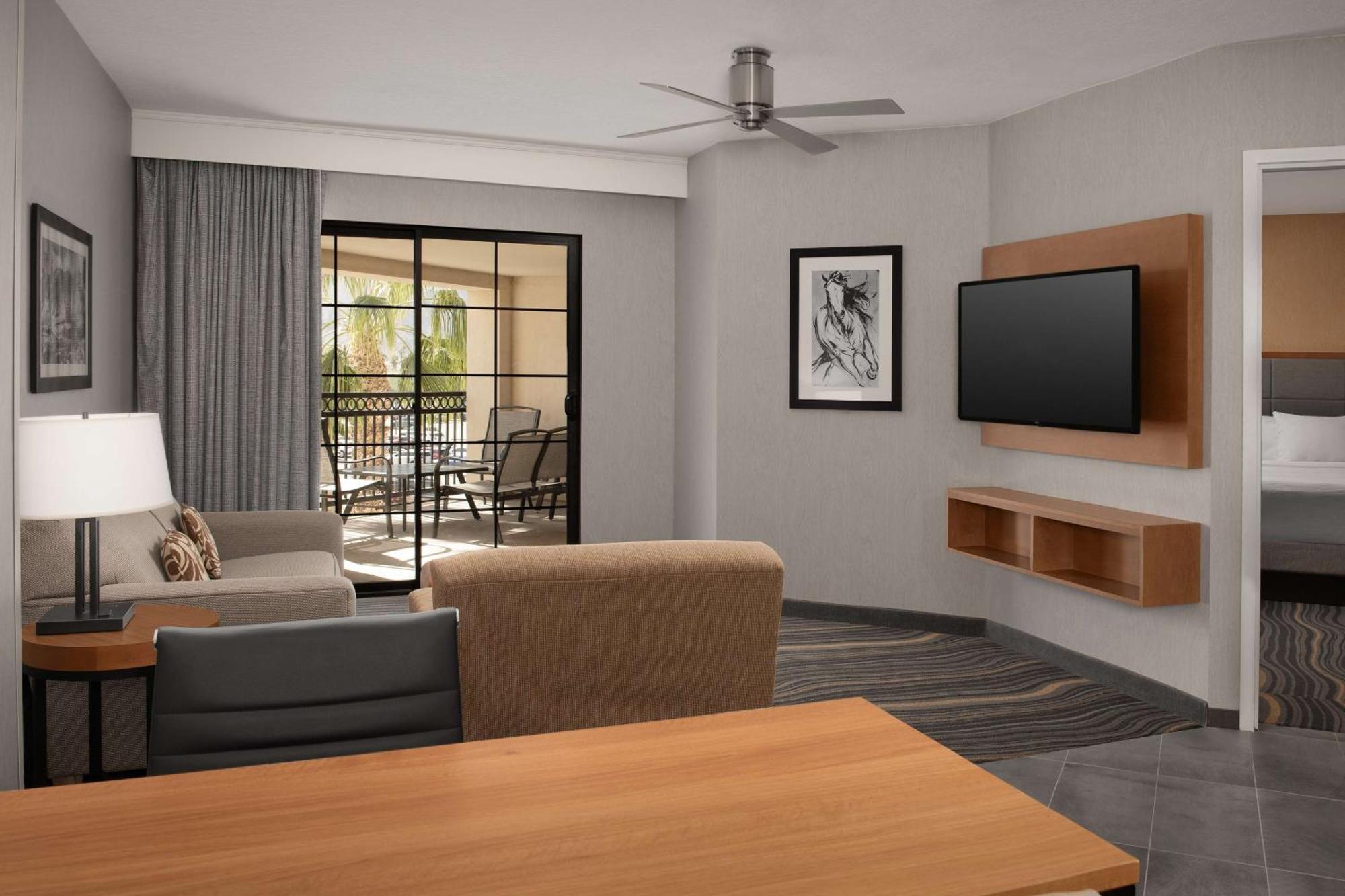 Corner Queen Room Two Queen Beds