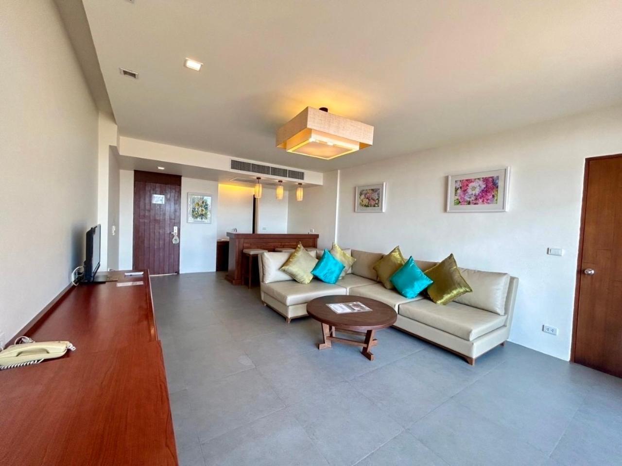 Two-Bedroom Suite
