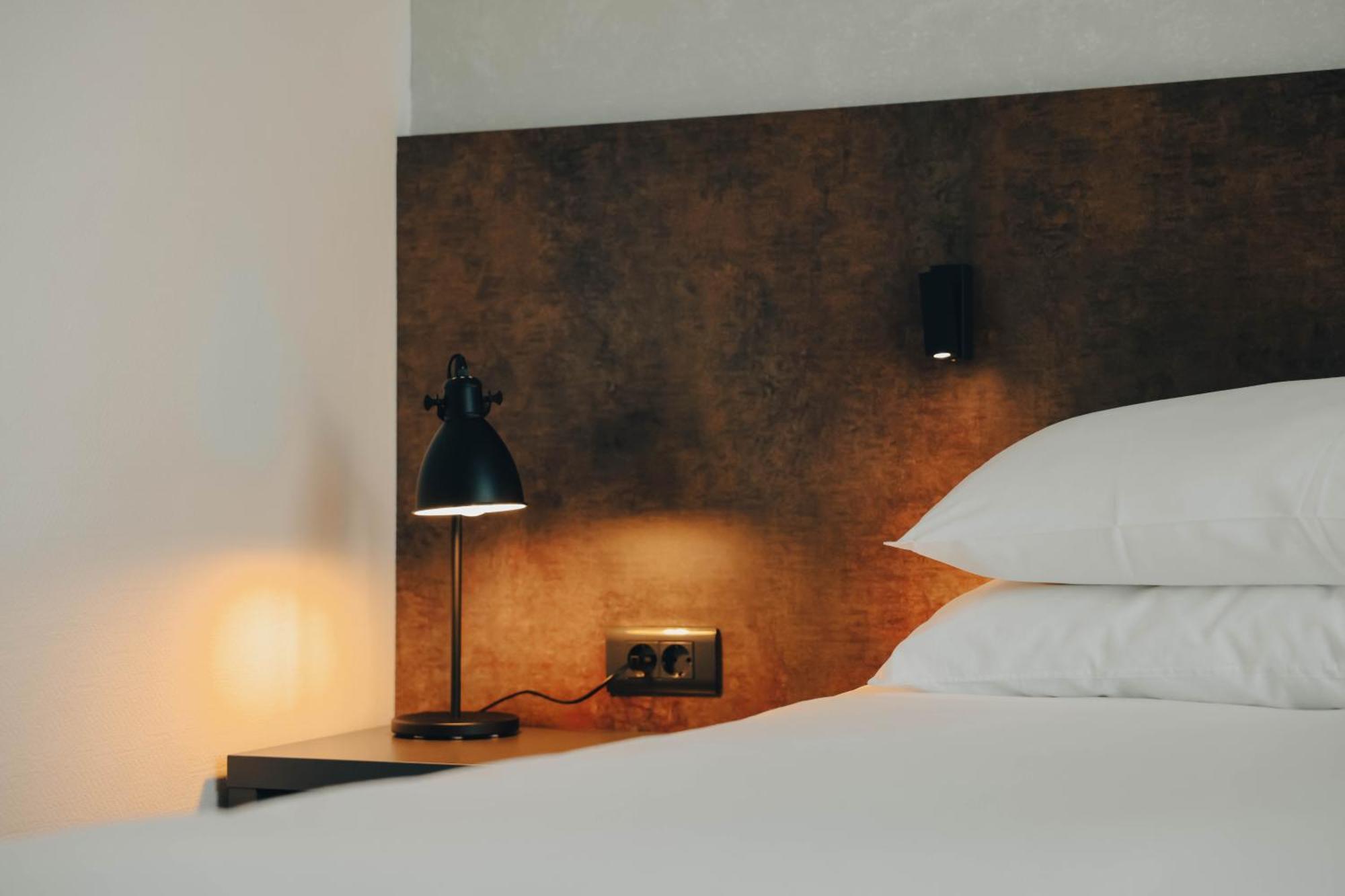 Superior Room with  Double Bed and Sofa,1704924044:JPEG