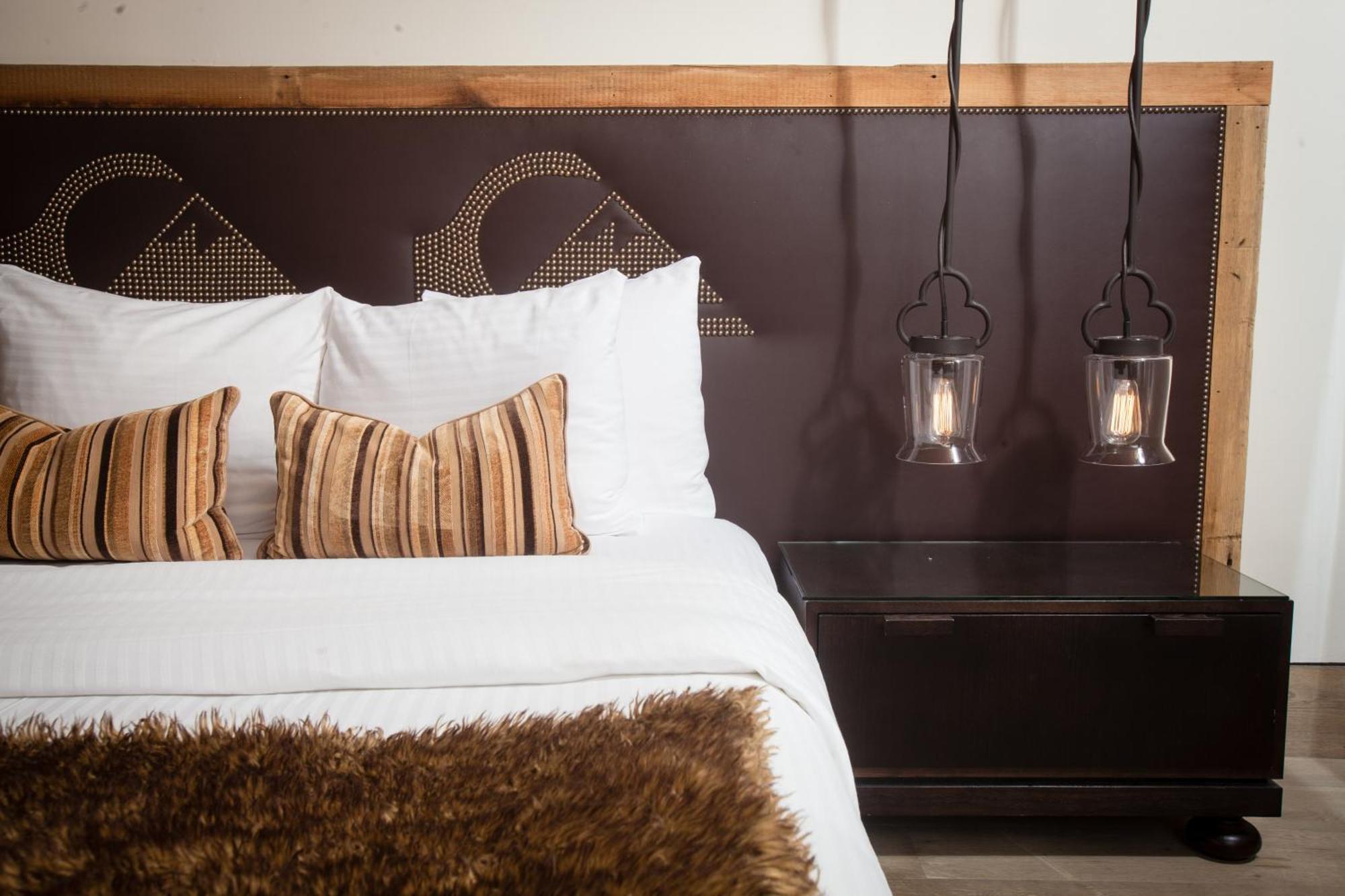 Surf Themed Queen Room