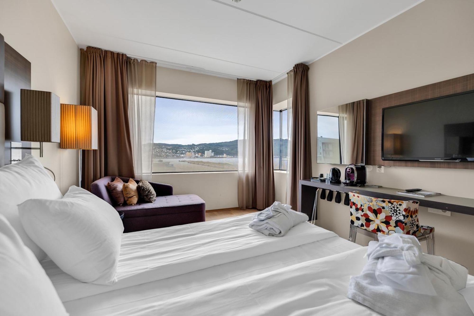 Deluxe Double or Twin Room
