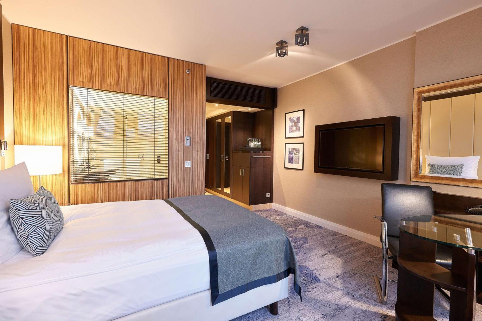 Superior Queen Room