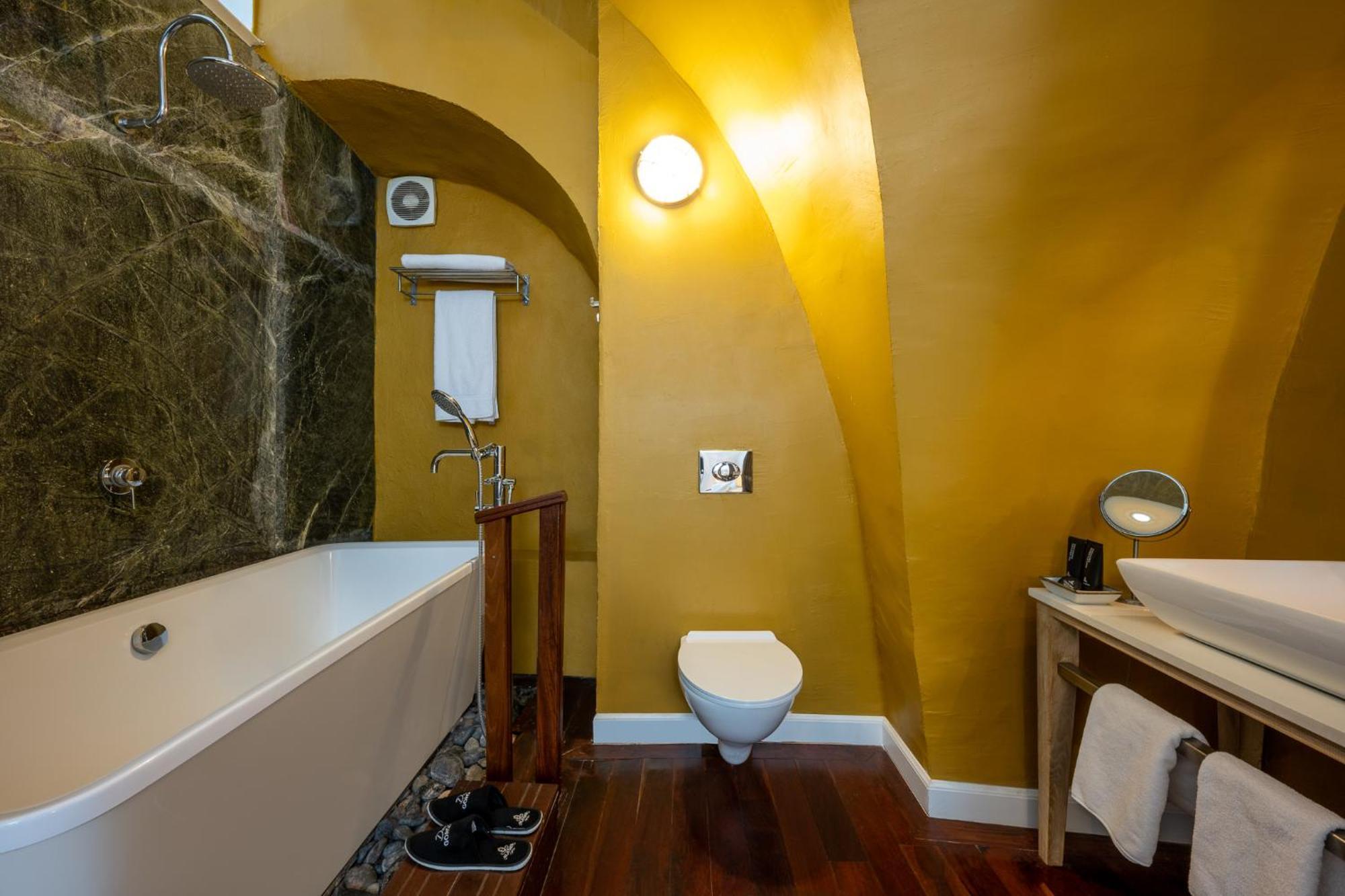 Luxury Suite Bath