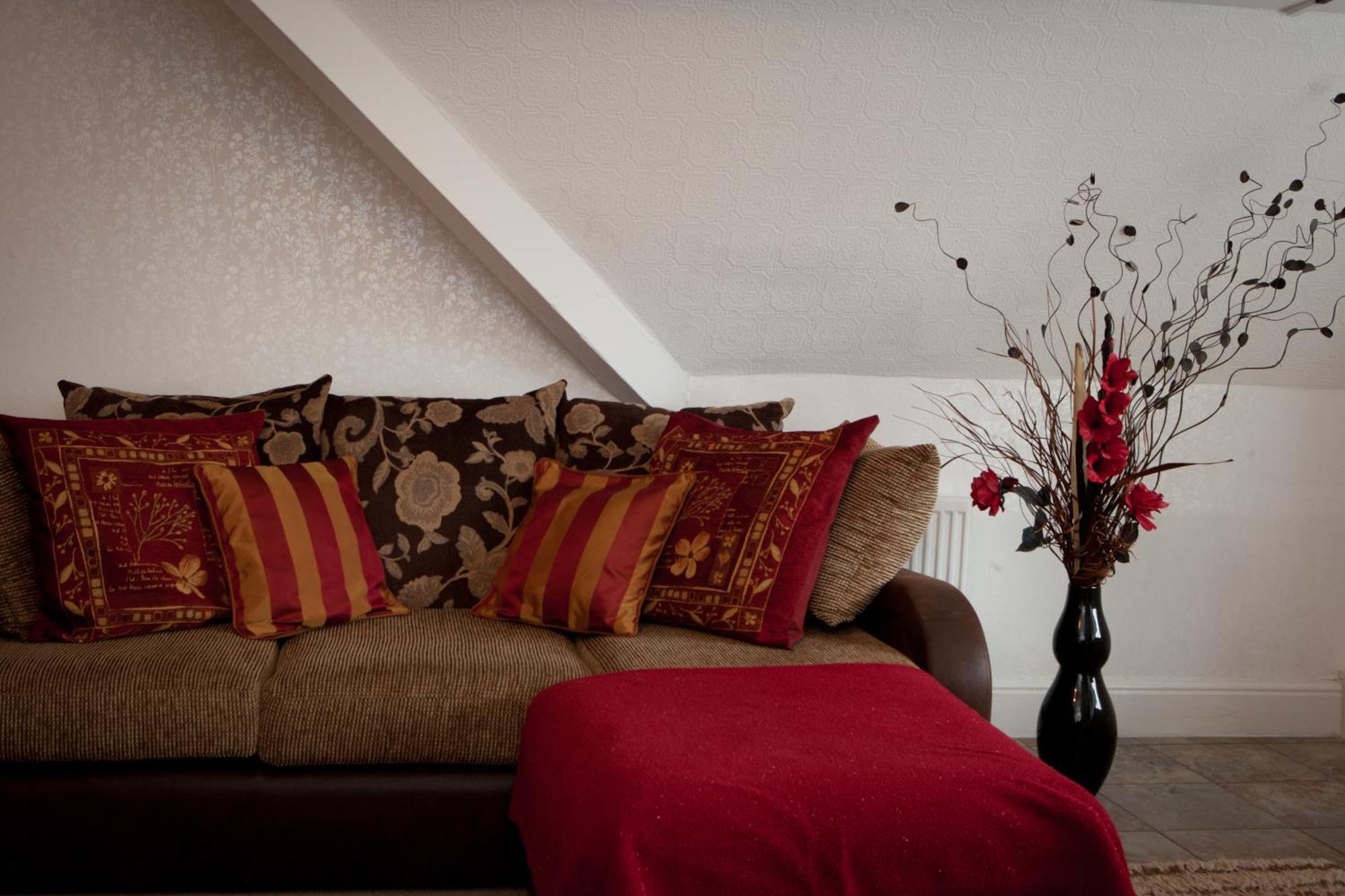 Deluxe Four-Poster Room Lake View