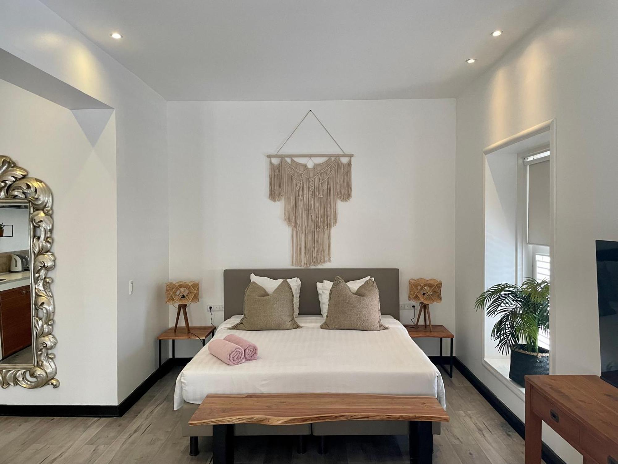 Superior King Room Balcony