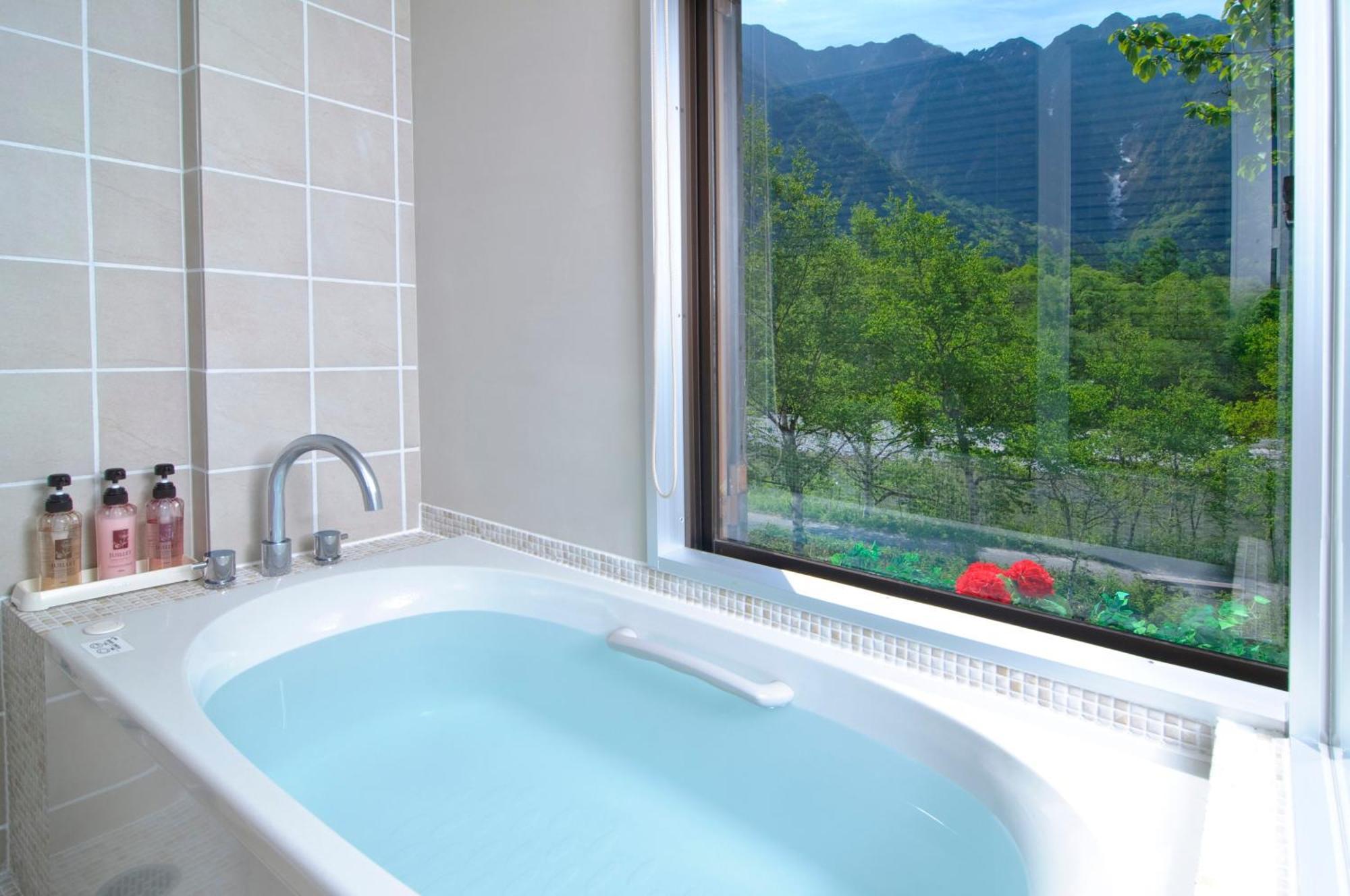 Room View Bath Non Smoking