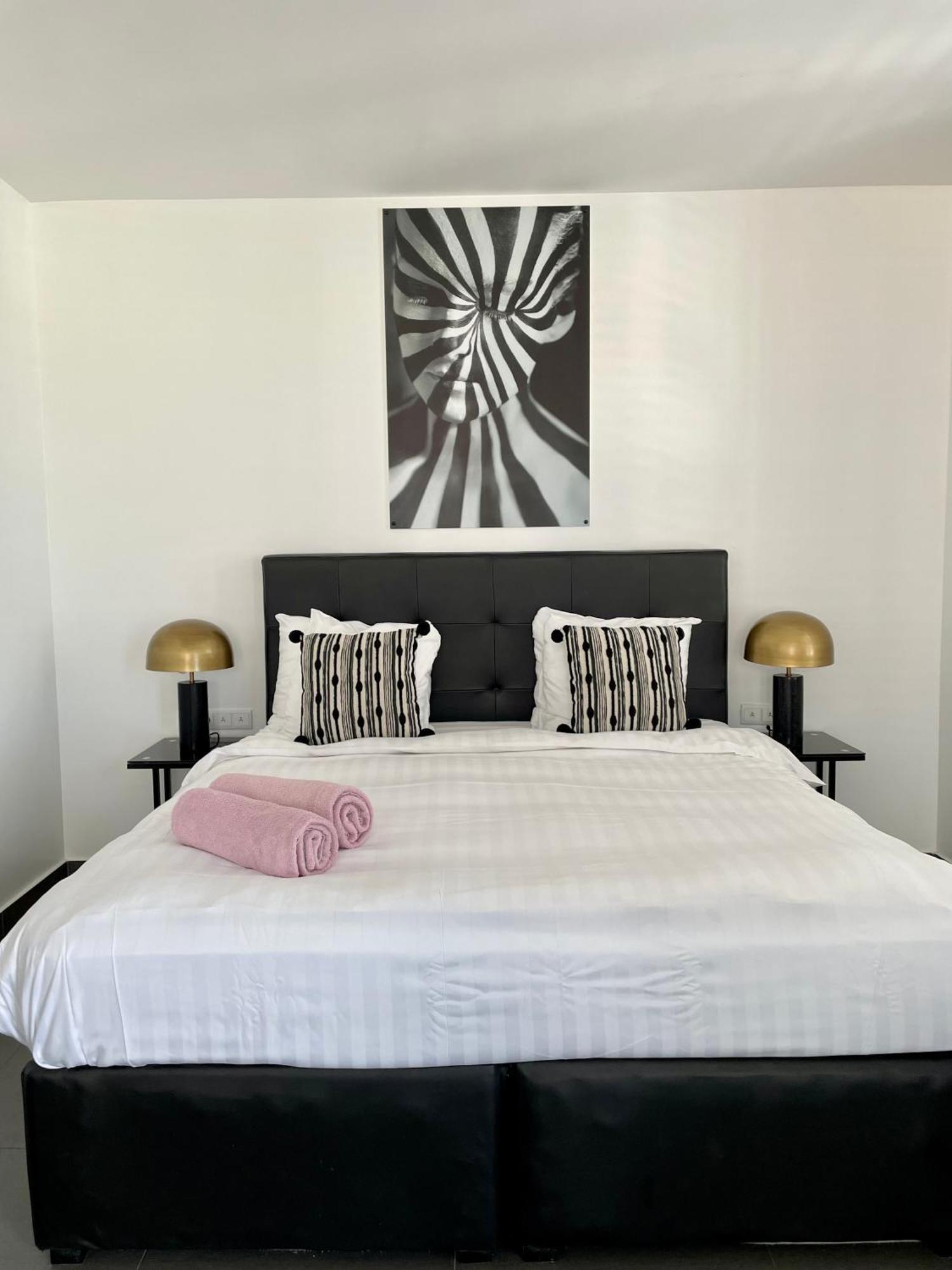 Superior King Room Balcony