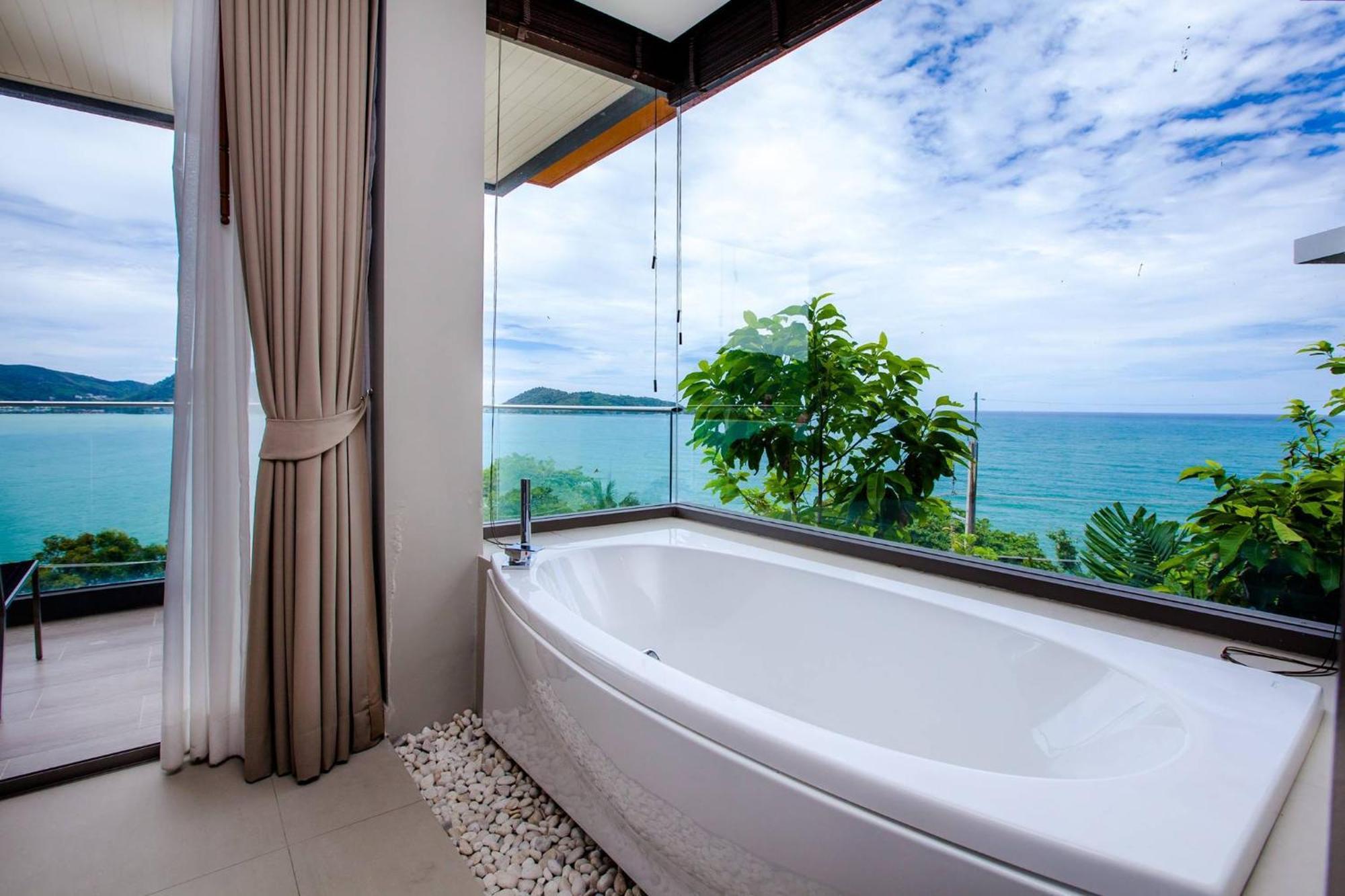 Grand Deluxe Double or Twin Room Sea View