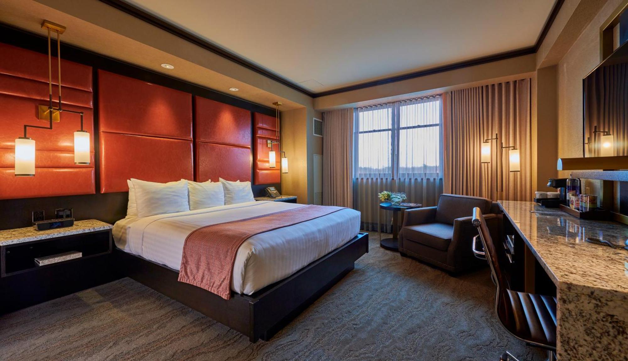 Deluxe King Room