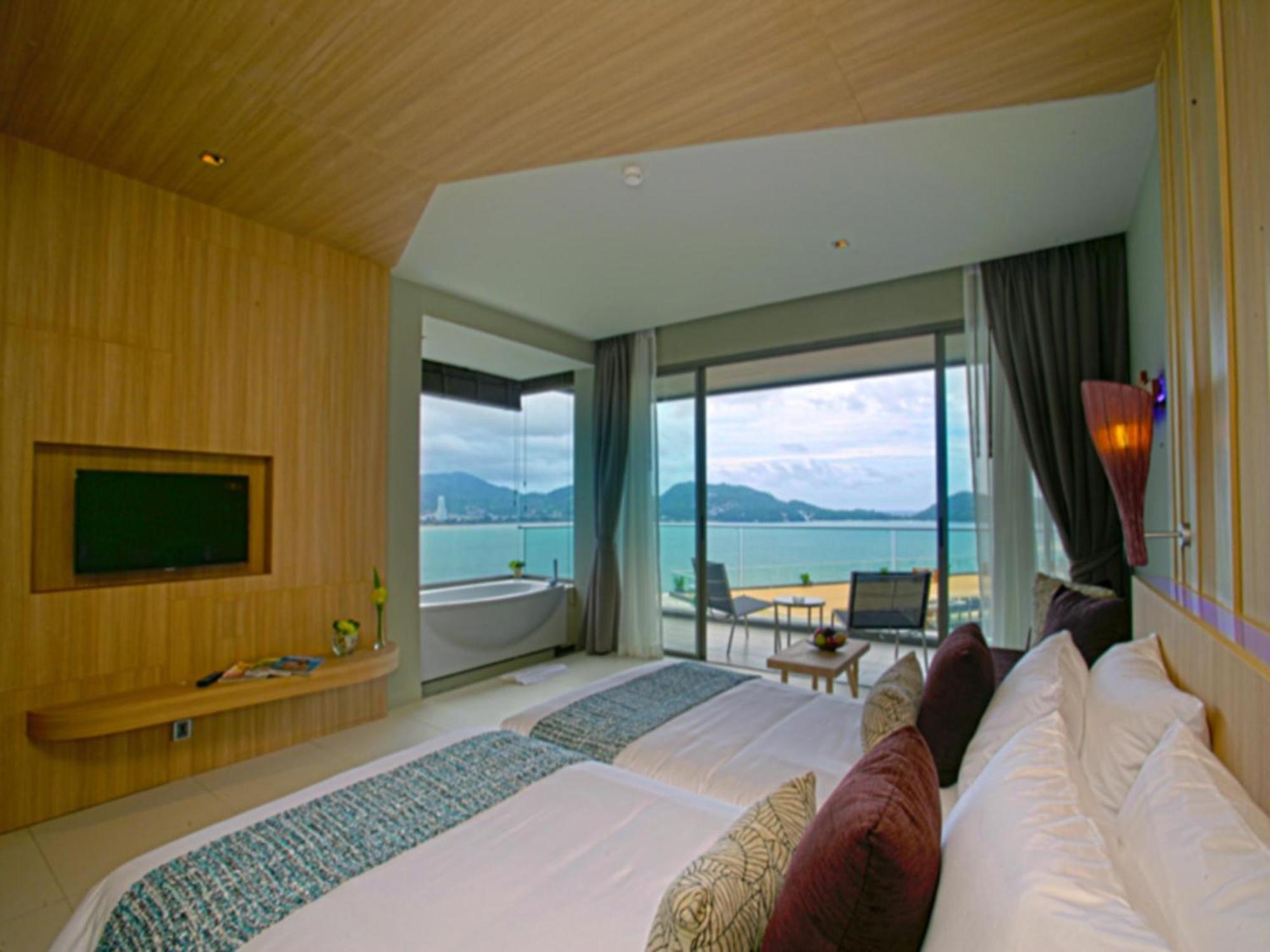 Grand Deluxe Double or Twin Room Sea View