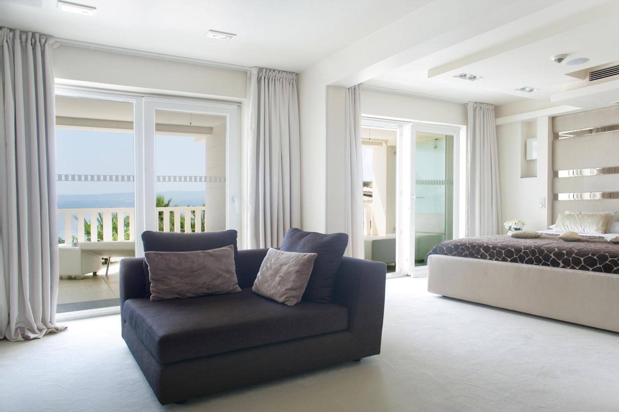 Deluxe Suite Sea View Terrace Jacuzzi
