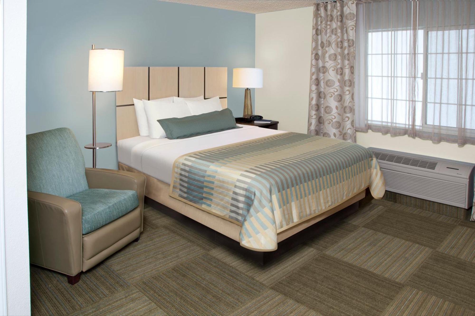 Queen Studio Suite Hearing Accessible or Disability Access