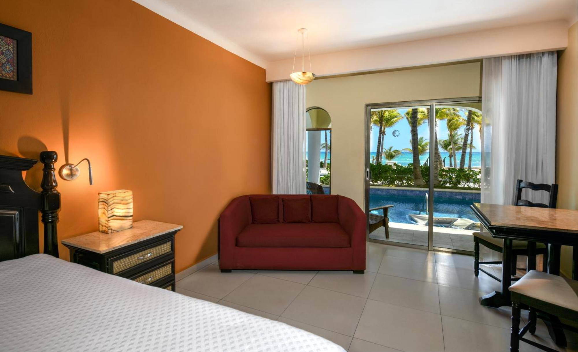 Swim Up Junior Suite,1589555357:JPEG