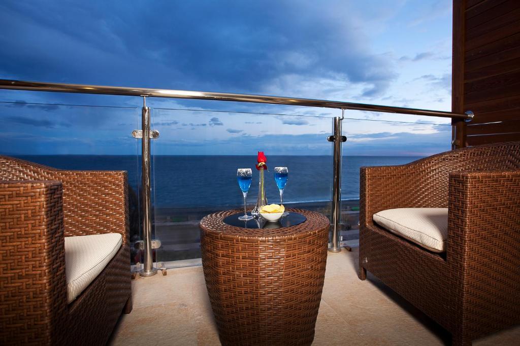 Superior Double or Twin Room with Balcony and Sea View,681796260:JPEG