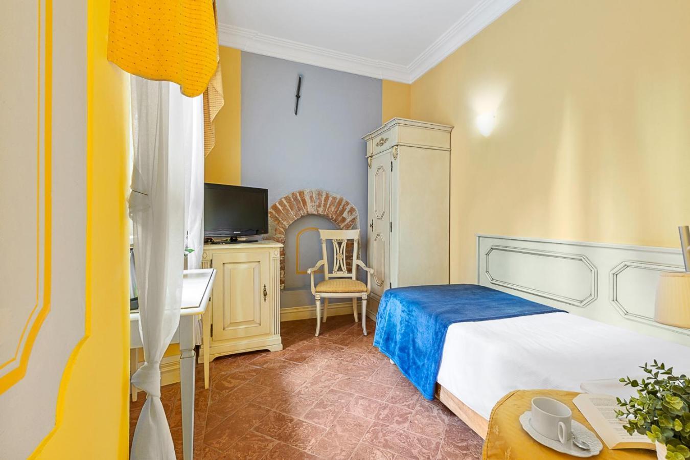 Single Room,1590336944:JPEG