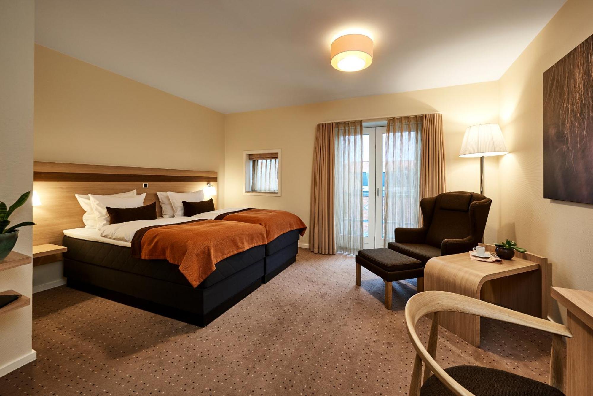 Standard Twin Room,1590337796:JPEG