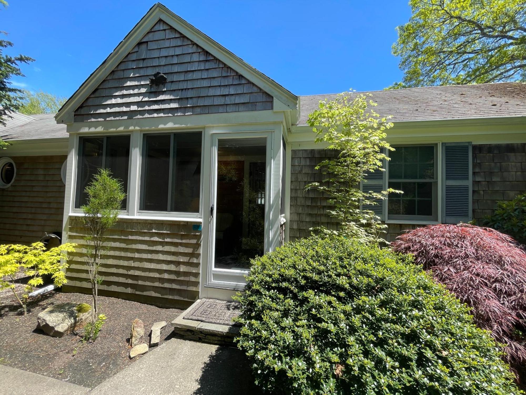 Lower Deluxe Two Bedroom Cottage