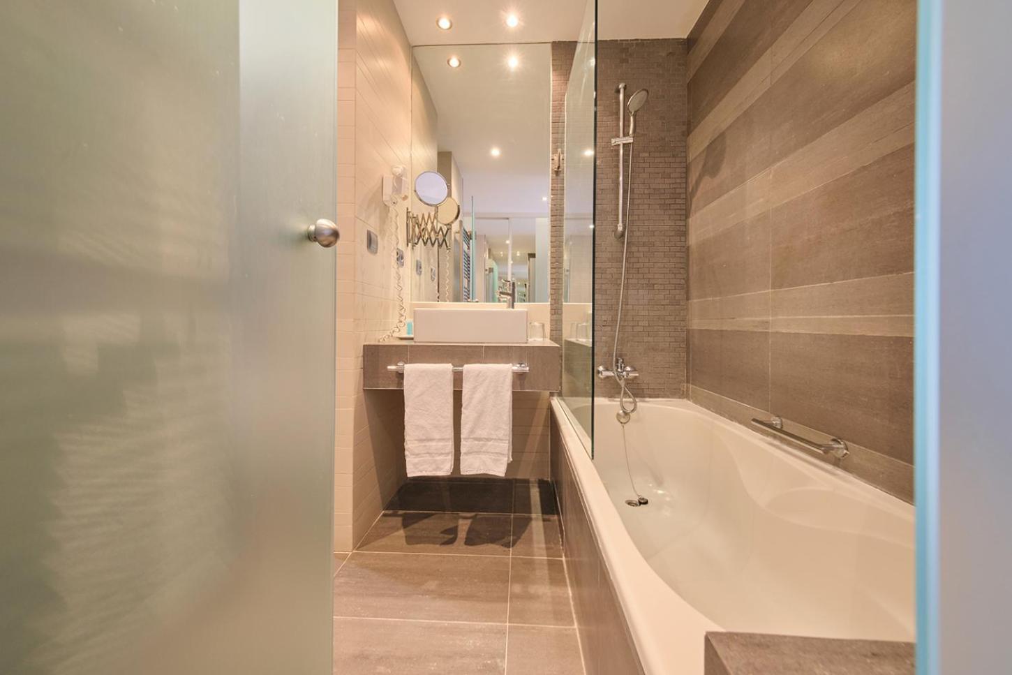 Double or Twin Room Balcony