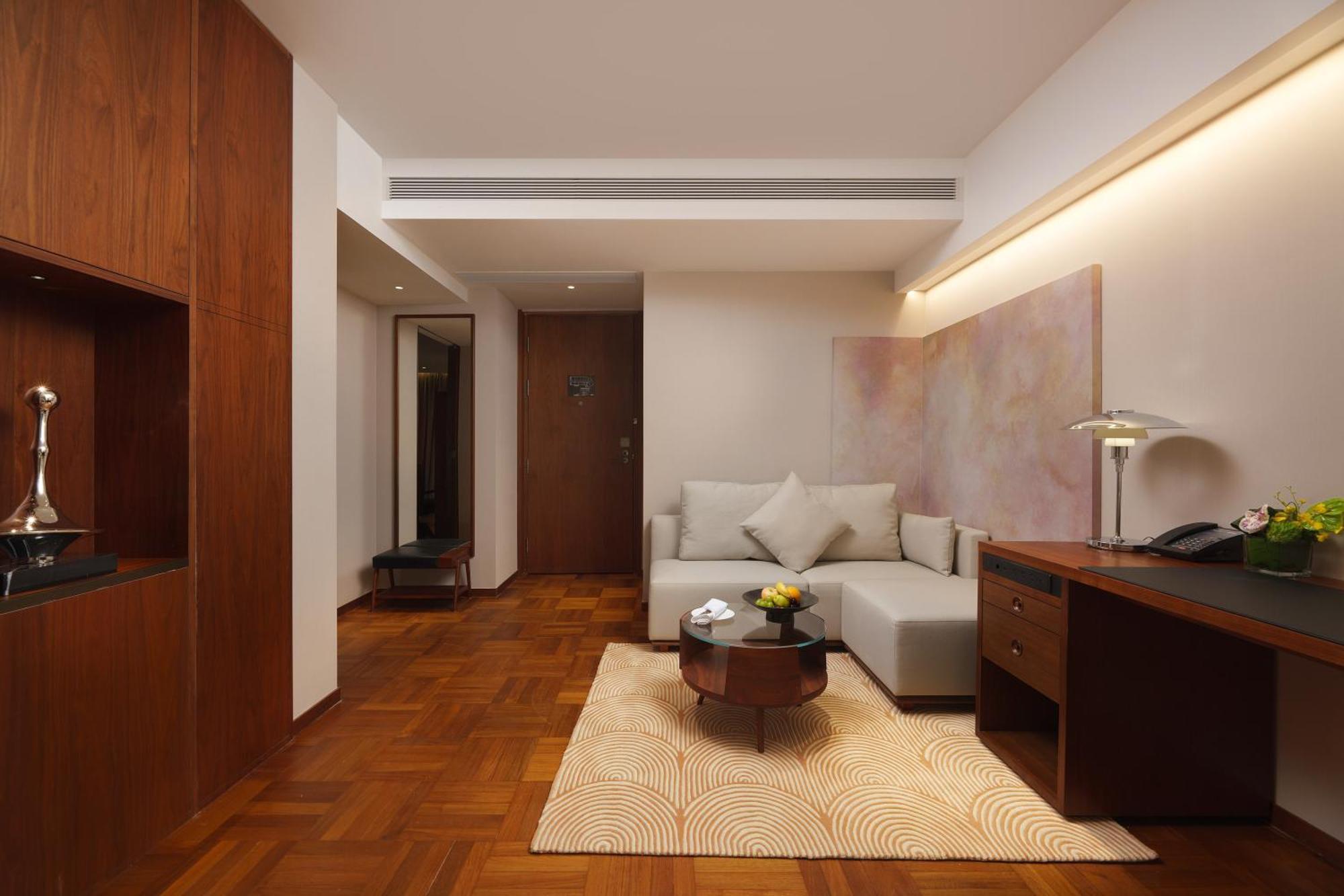 Bund Suite with River View,1591487408:JPEG