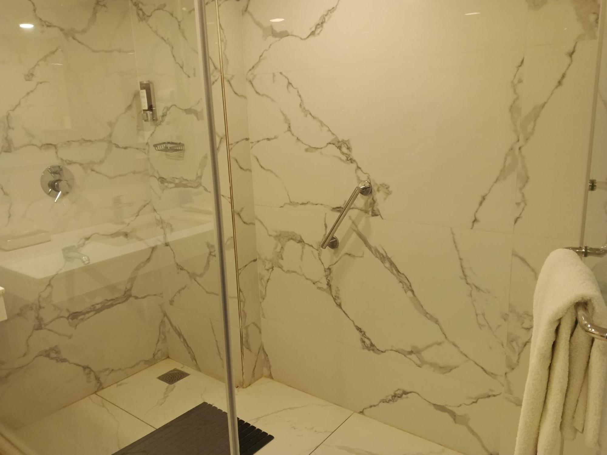 Deluxe Suite,1591489955:JPEG