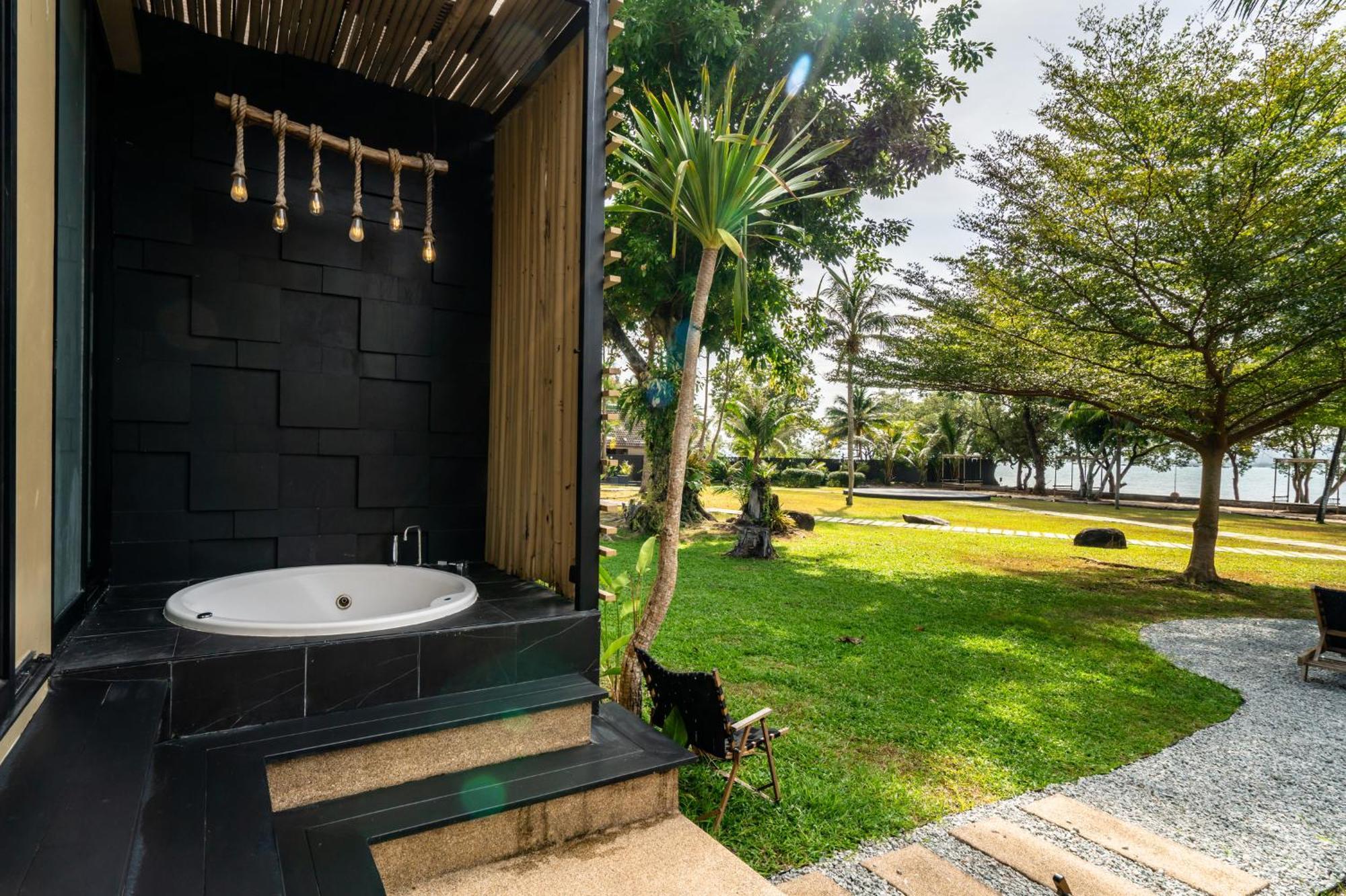 Studio Villa Ocean View Kayak Paddle Board Playground