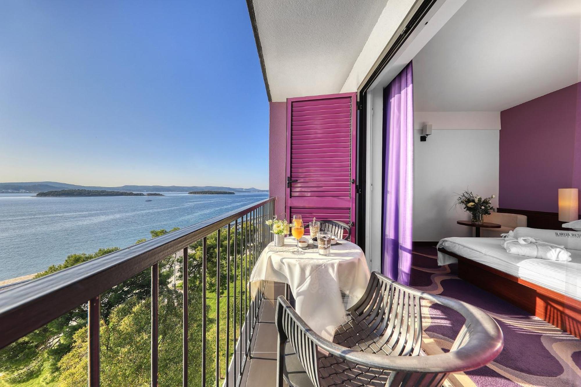 Premium Club Room