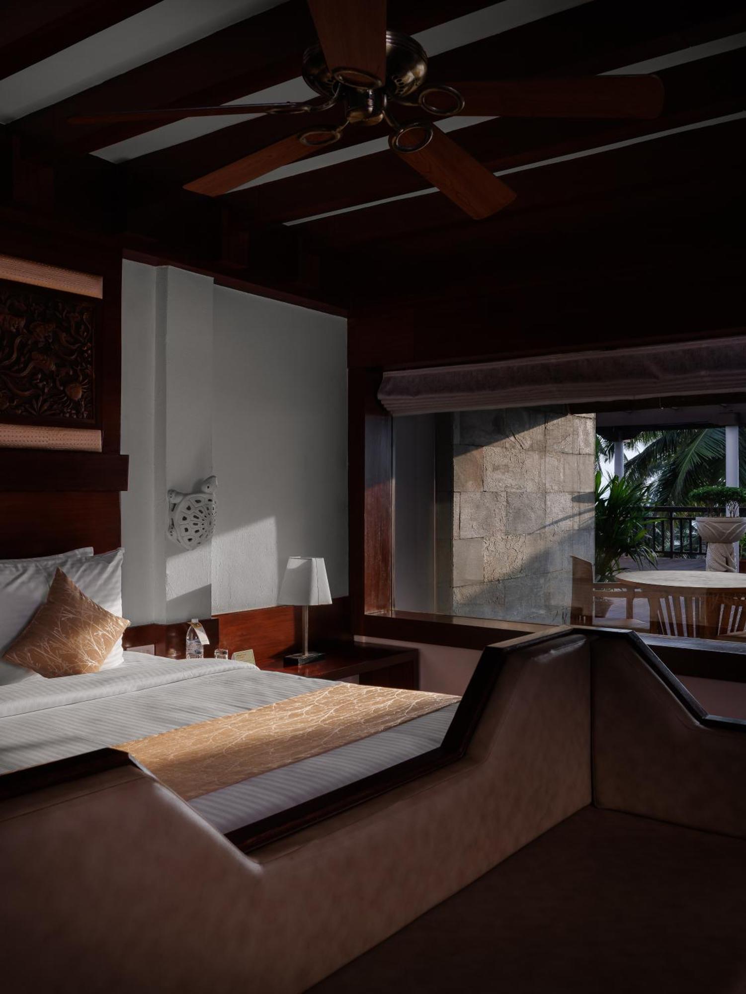 Deluxe Double Room,1592888413:JPEG